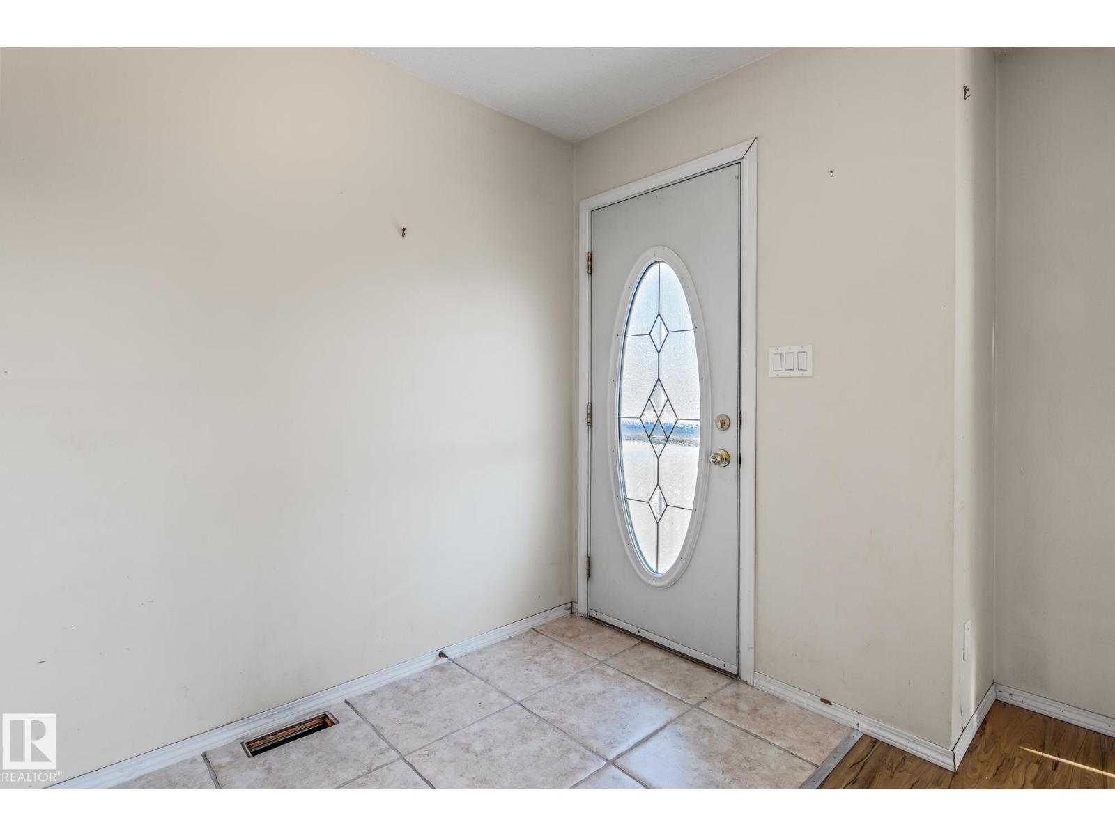 15124 95 St Nw, Edmonton, Alberta  T5E 3Z5 - Photo 3 - E4462882
