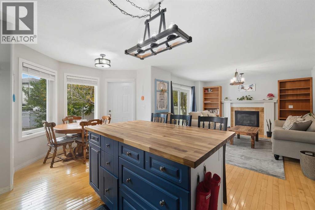 65 Asmundsen Avenue, Red Deer, Alberta  T4R 2X6 - Photo 4 - A2262580