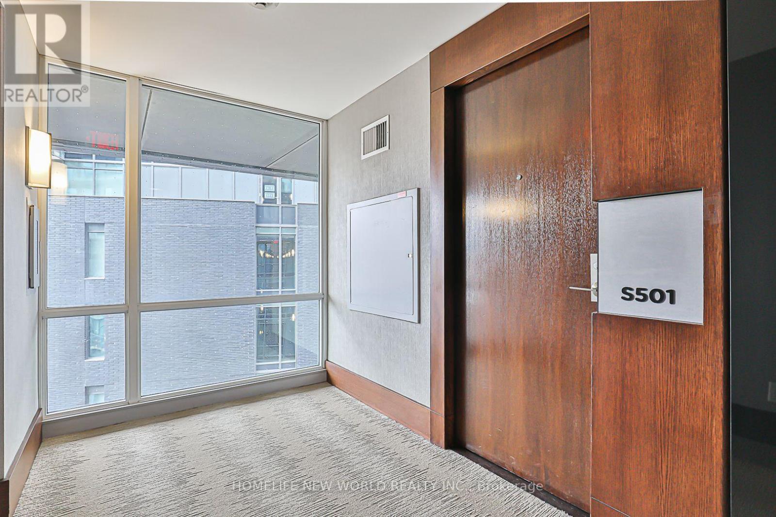 S501 - 120 Bayview Avenue, Toronto, Ontario  M5A 0G4 - Photo 4 - C12472874