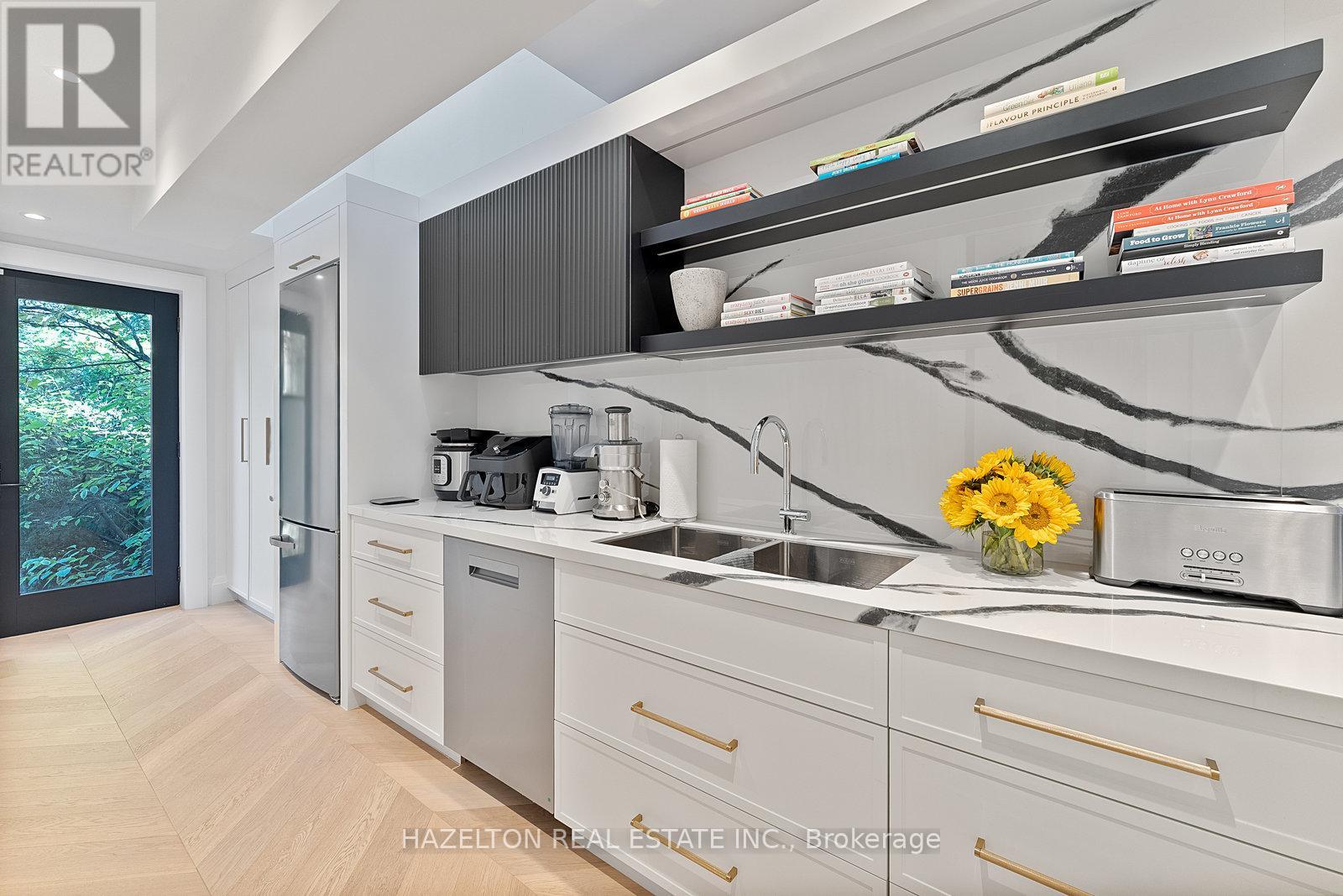 62 Maple Avenue, Toronto, Ontario  M4W 2T7 - Photo 16 - C12472876