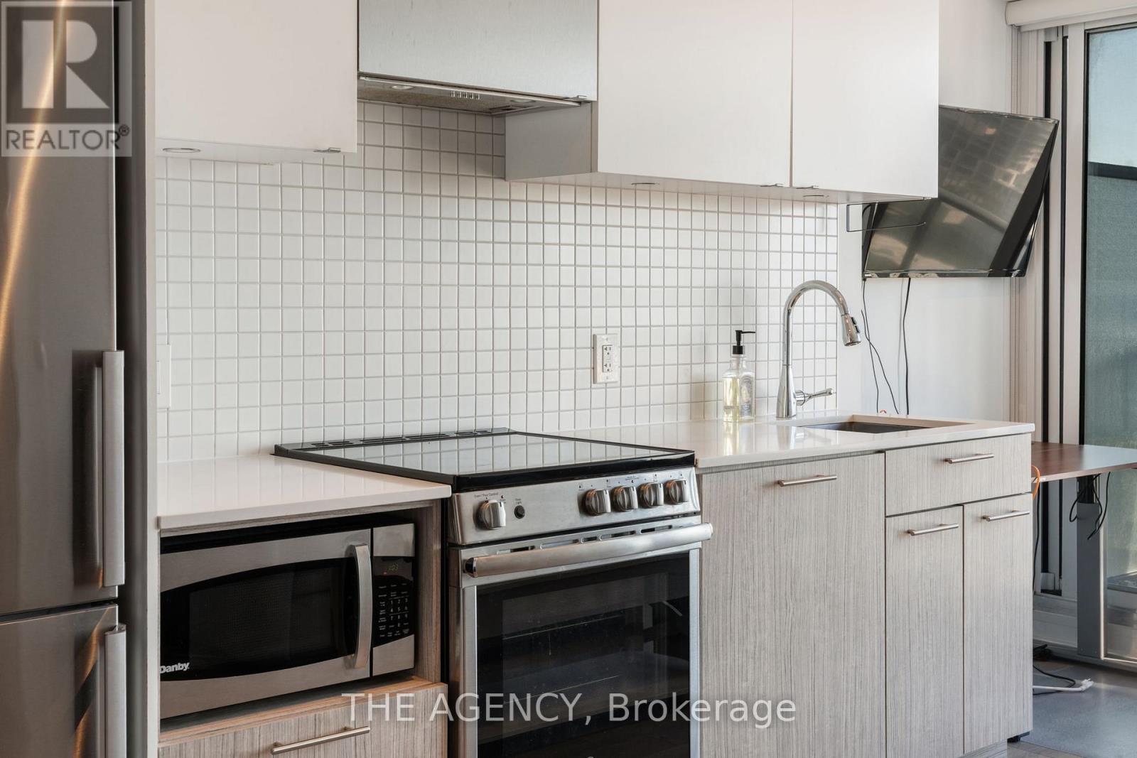 4807 - 251 Jarvis Street, Toronto, Ontario  M5B 2C2 - Photo 8 - C12472879