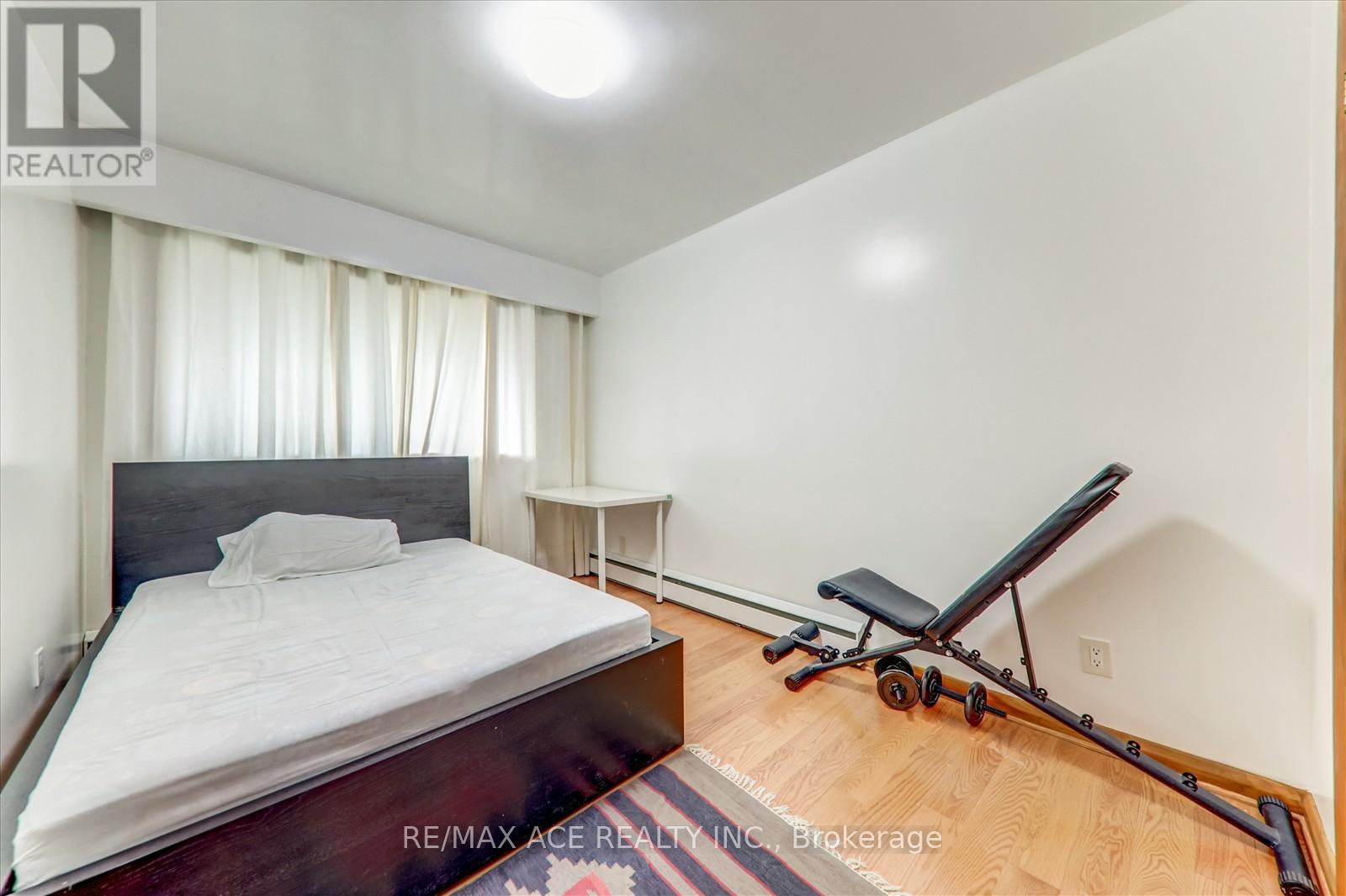 77 Perivale Crescent, Toronto (Bendale), Ontario  M1J 2C4 - Photo 19 - E12472875