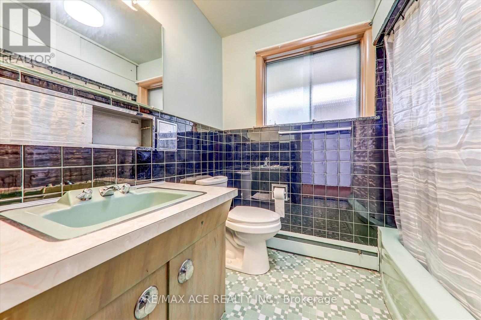 77 Perivale Crescent, Toronto (Bendale), Ontario  M1J 2C4 - Photo 21 - E12472875
