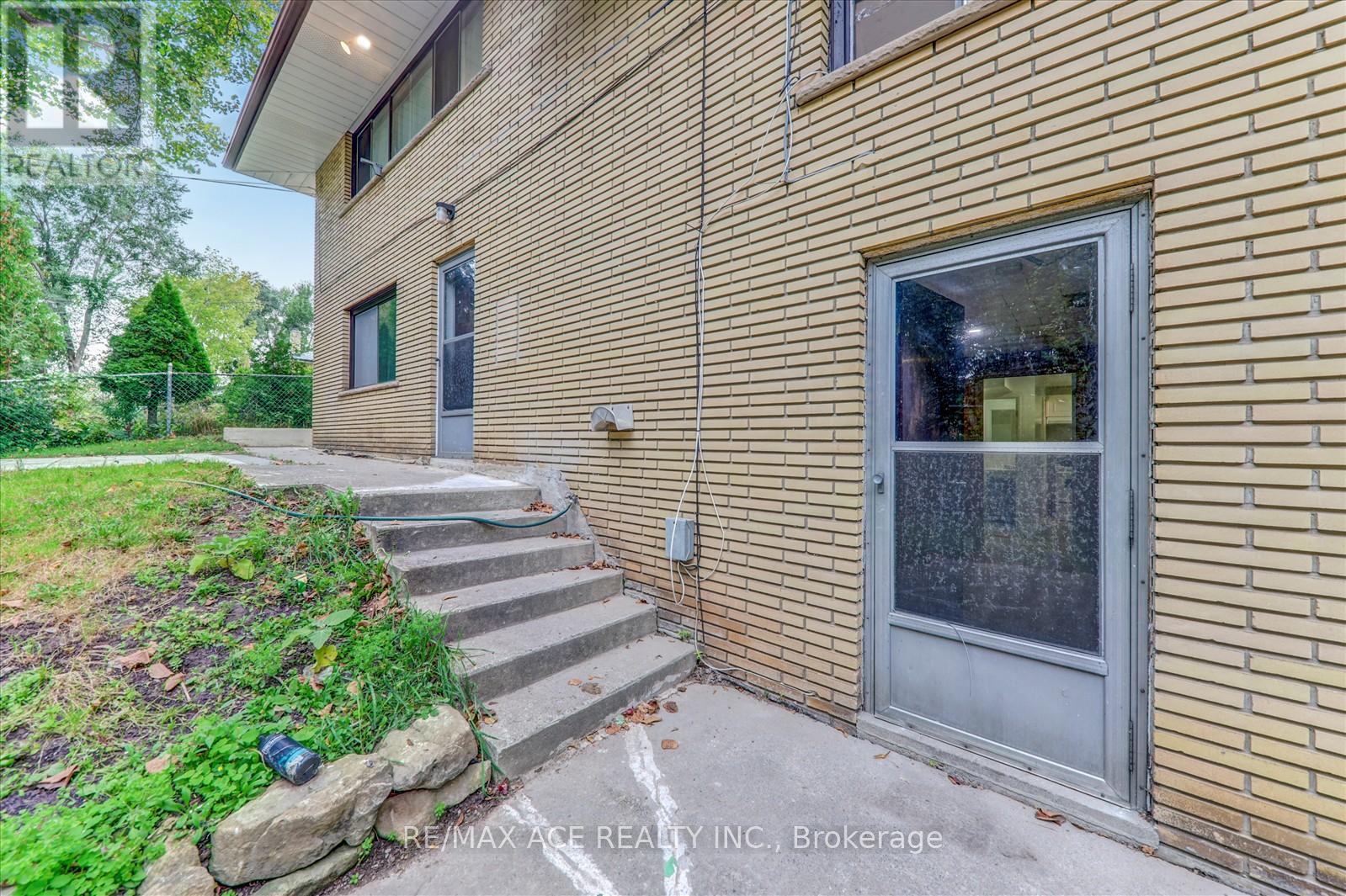 77 Perivale Crescent, Toronto (Bendale), Ontario  M1J 2C4 - Photo 28 - E12472875