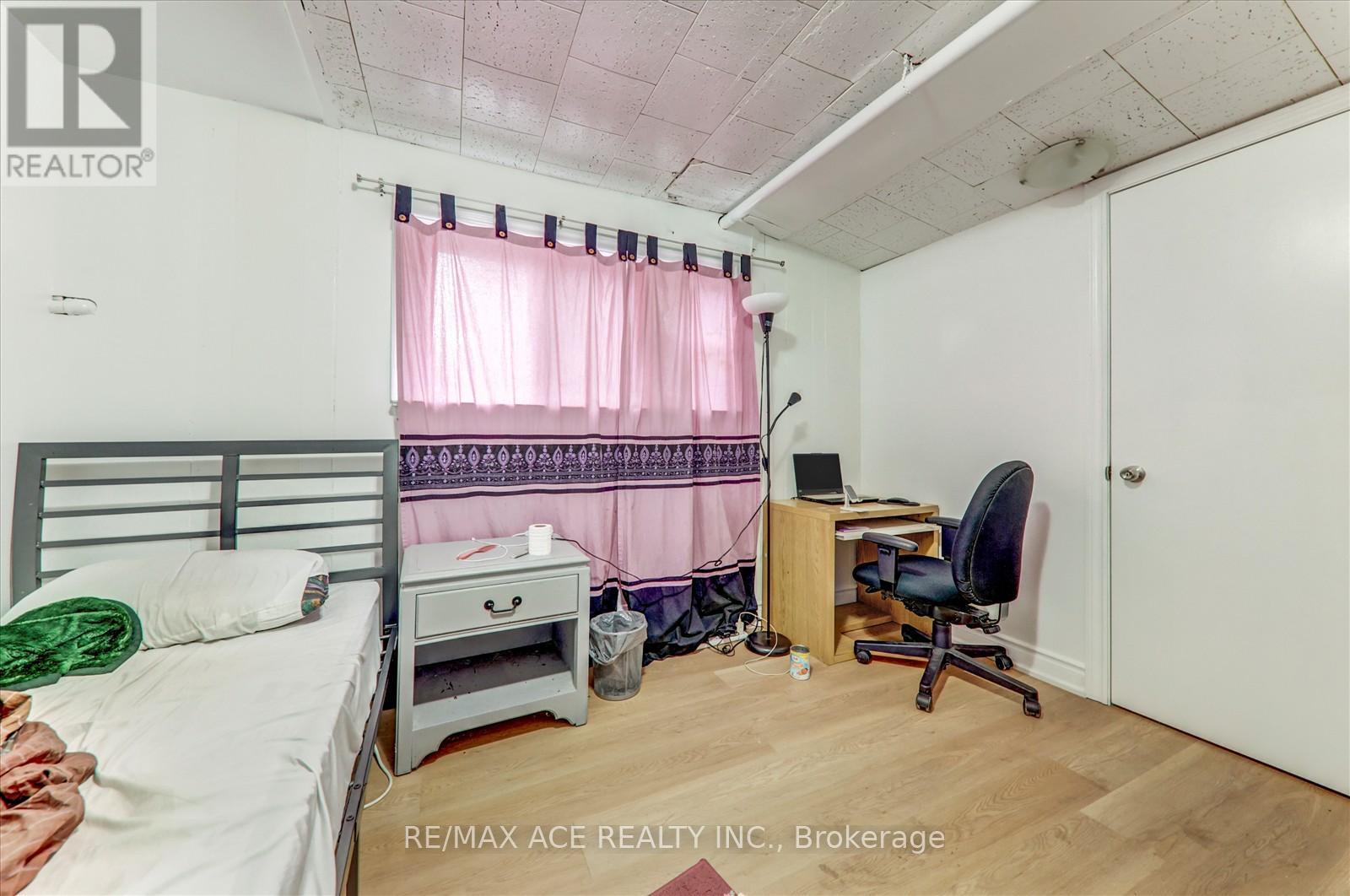 77 Perivale Crescent, Toronto (Bendale), Ontario  M1J 2C4 - Photo 33 - E12472875