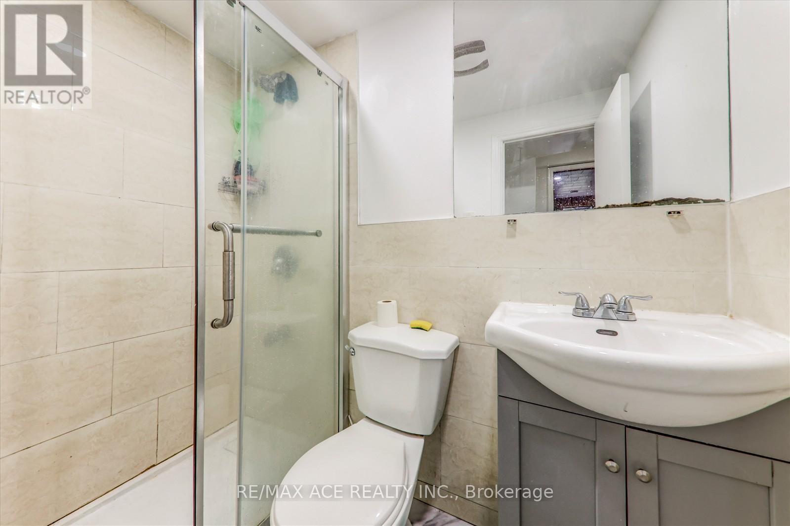 77 Perivale Crescent, Toronto (Bendale), Ontario  M1J 2C4 - Photo 34 - E12472875