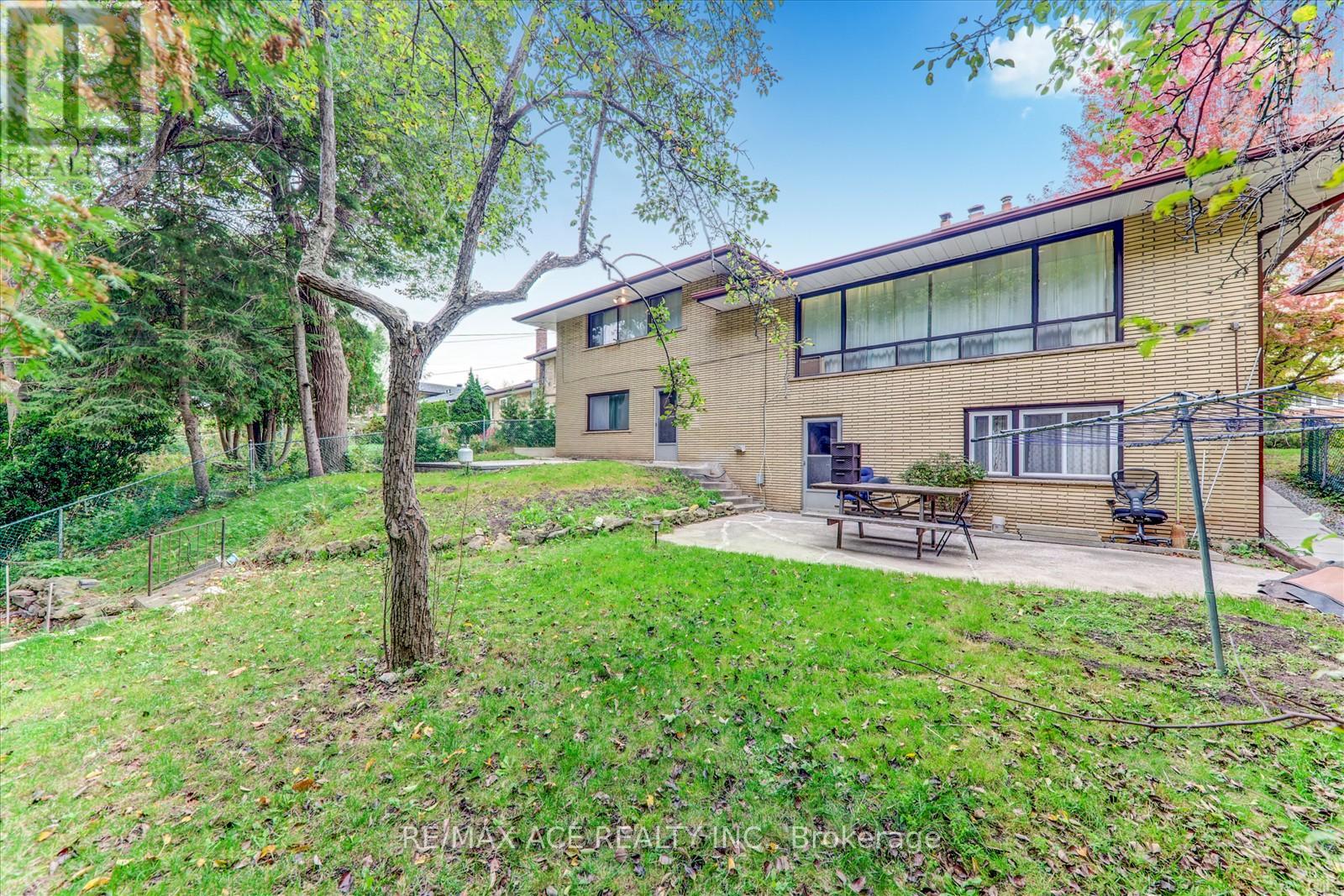 77 Perivale Crescent, Toronto (Bendale), Ontario  M1J 2C4 - Photo 37 - E12472875