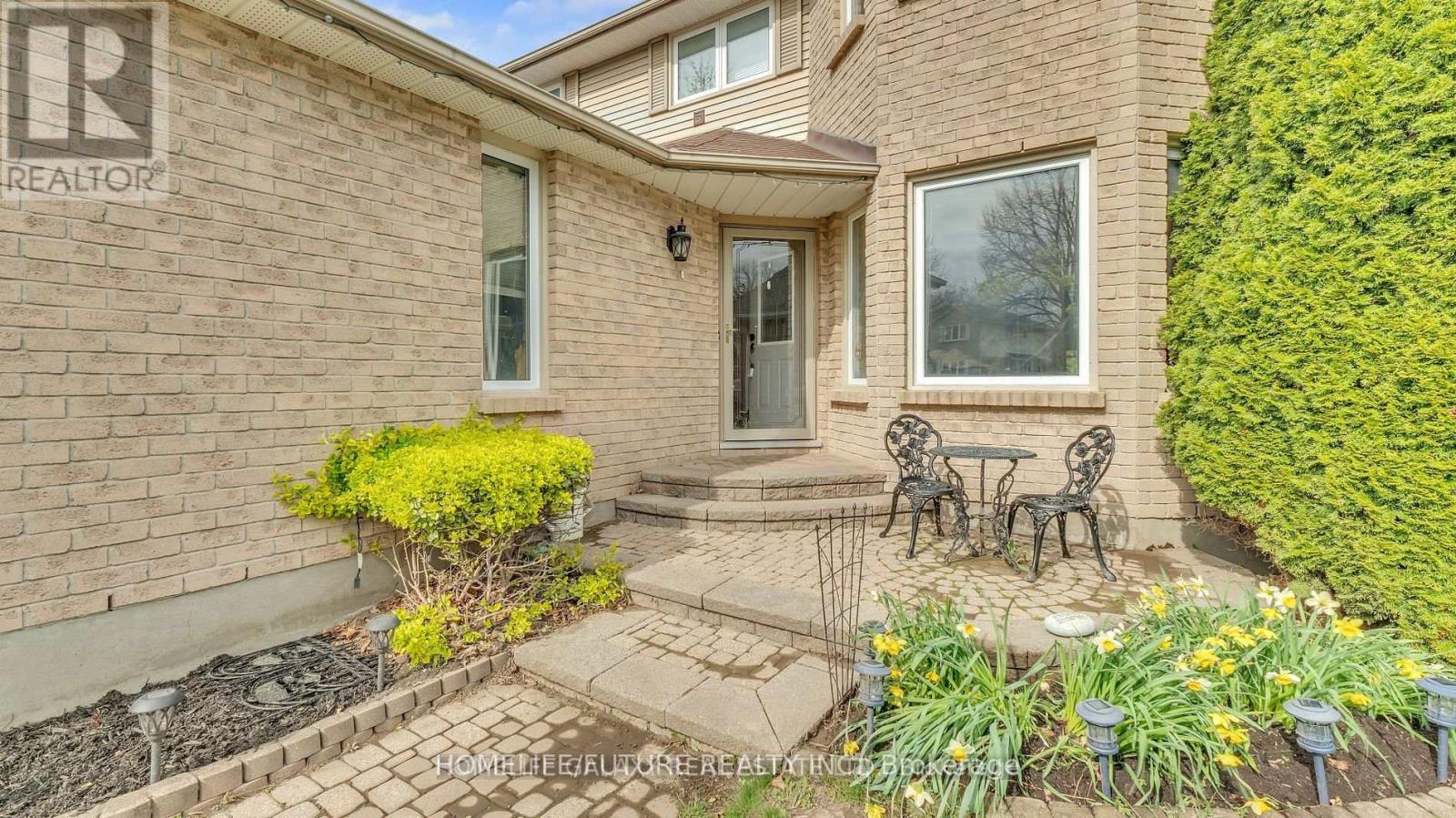 Main & 2nd Flr - 979 Copperfield Drive, Oshawa, Ontario  L1K 2E9 - Photo 4 - E12472883