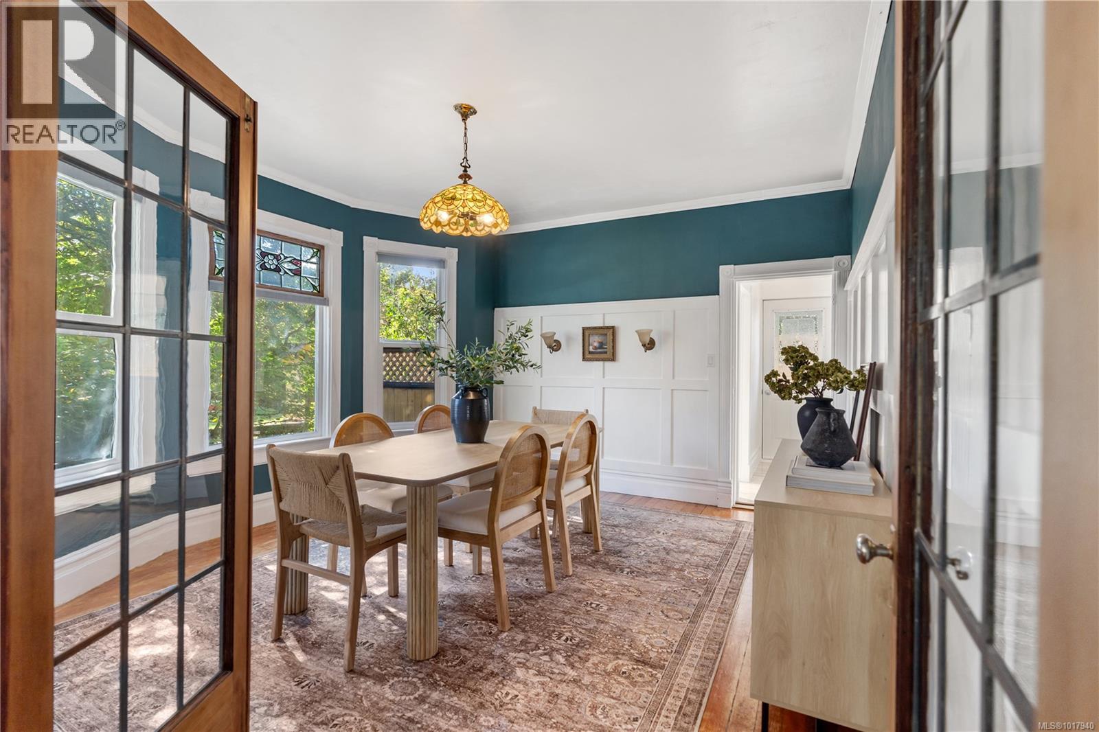 1726 Stanley Ave, Victoria, British Columbia  V8R 3W8 - Photo 10 - 1017940