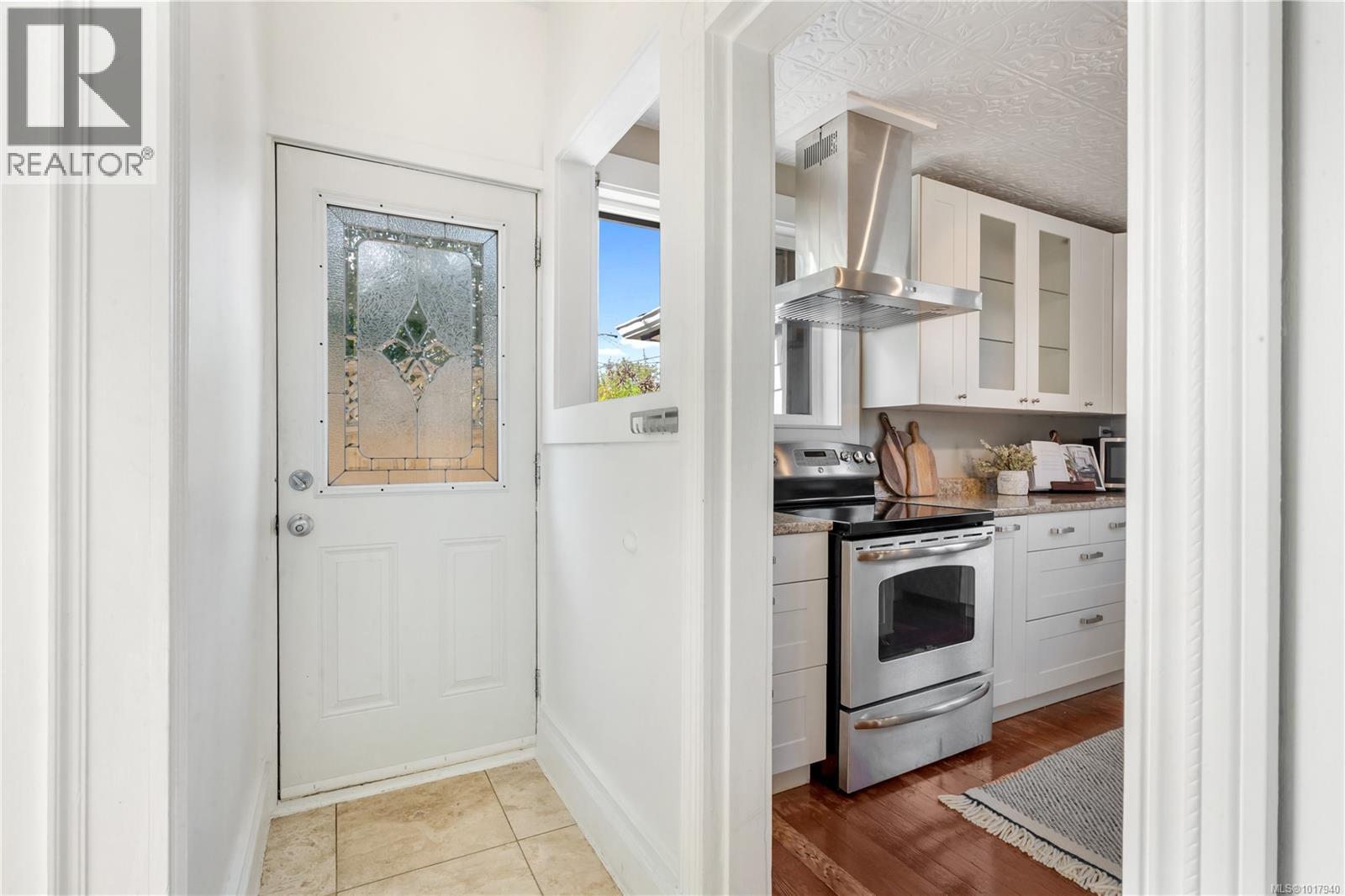 1726 Stanley Ave, Victoria, British Columbia  V8R 3W8 - Photo 15 - 1017940