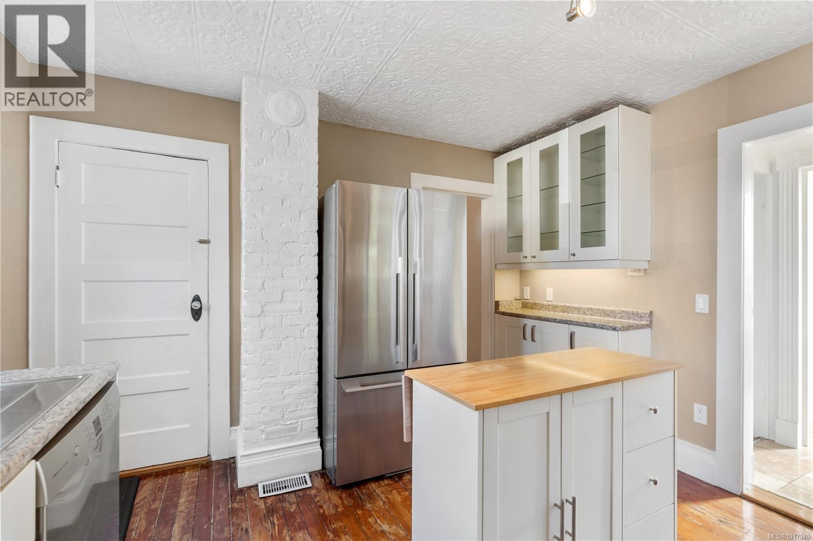 1726 Stanley Ave, Victoria, British Columbia  V8R 3W8 - Photo 18 - 1017940