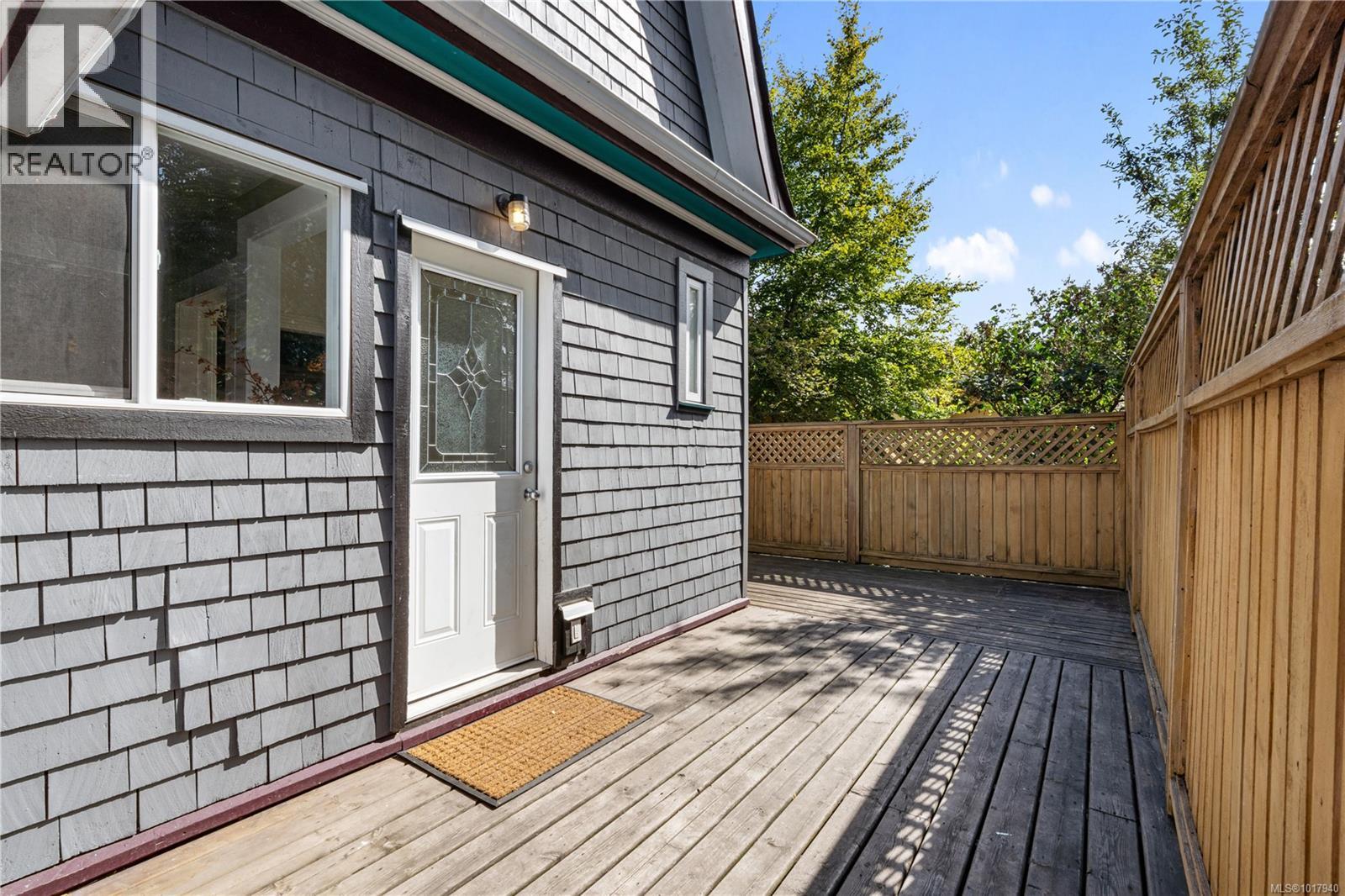 1726 Stanley Ave, Victoria, British Columbia  V8R 3W8 - Photo 32 - 1017940