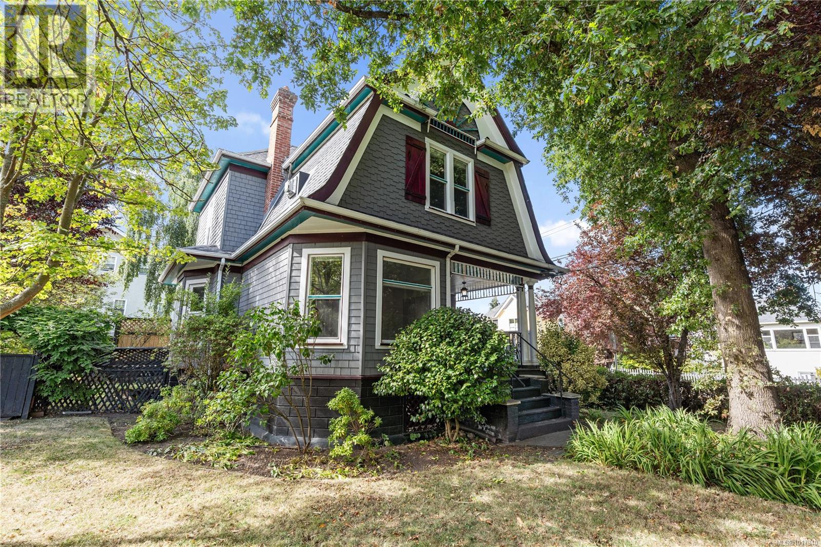 1726 Stanley Ave, Victoria, British Columbia  V8R 3W8 - Photo 40 - 1017940