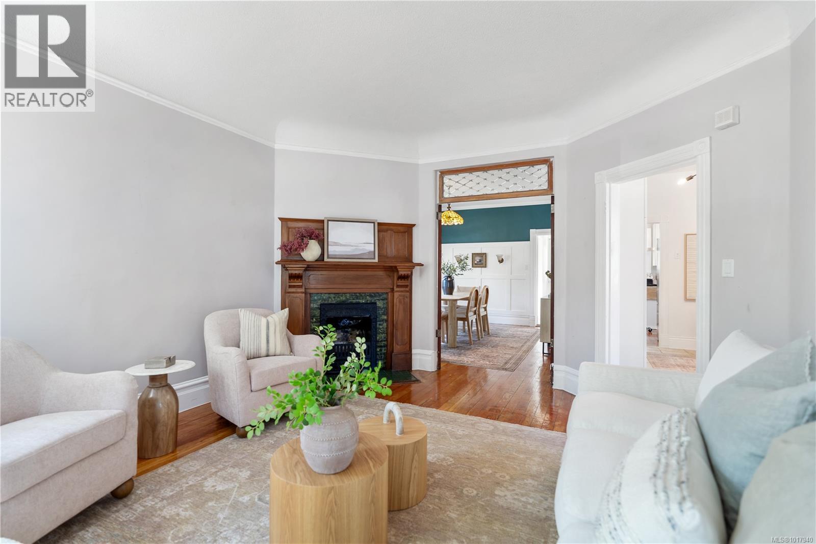 1726 Stanley Ave, Victoria, British Columbia  V8R 3W8 - Photo 7 - 1017940