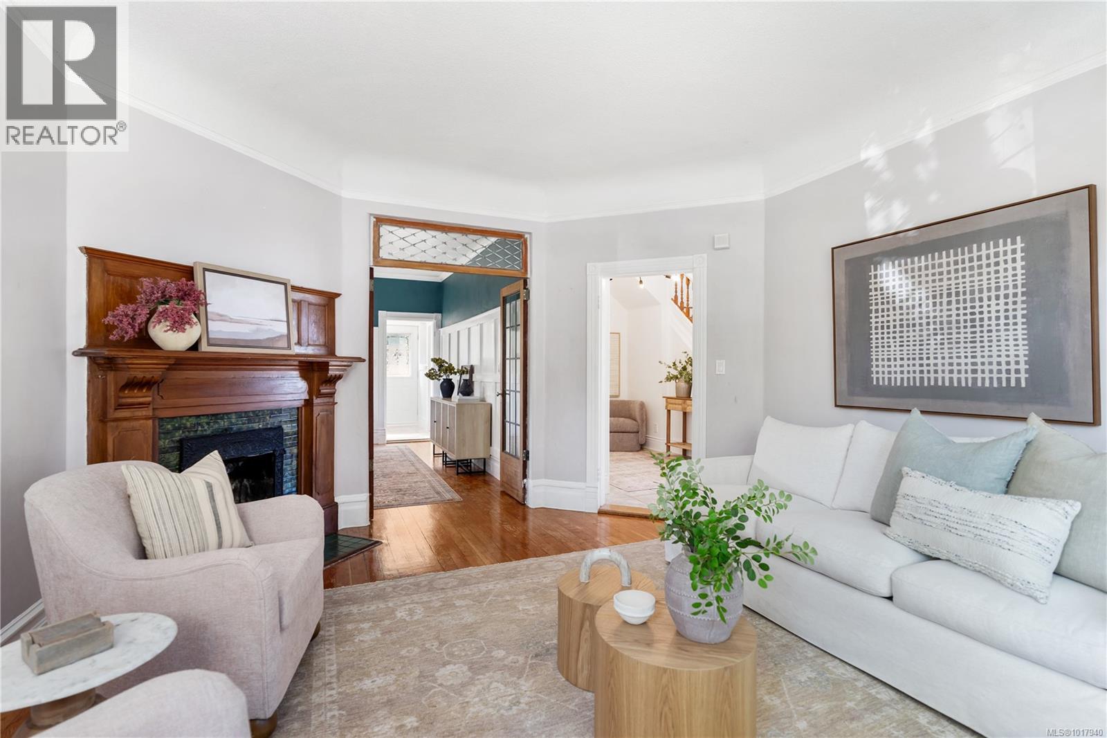 1726 Stanley Ave, Victoria, British Columbia  V8R 3W8 - Photo 8 - 1017940