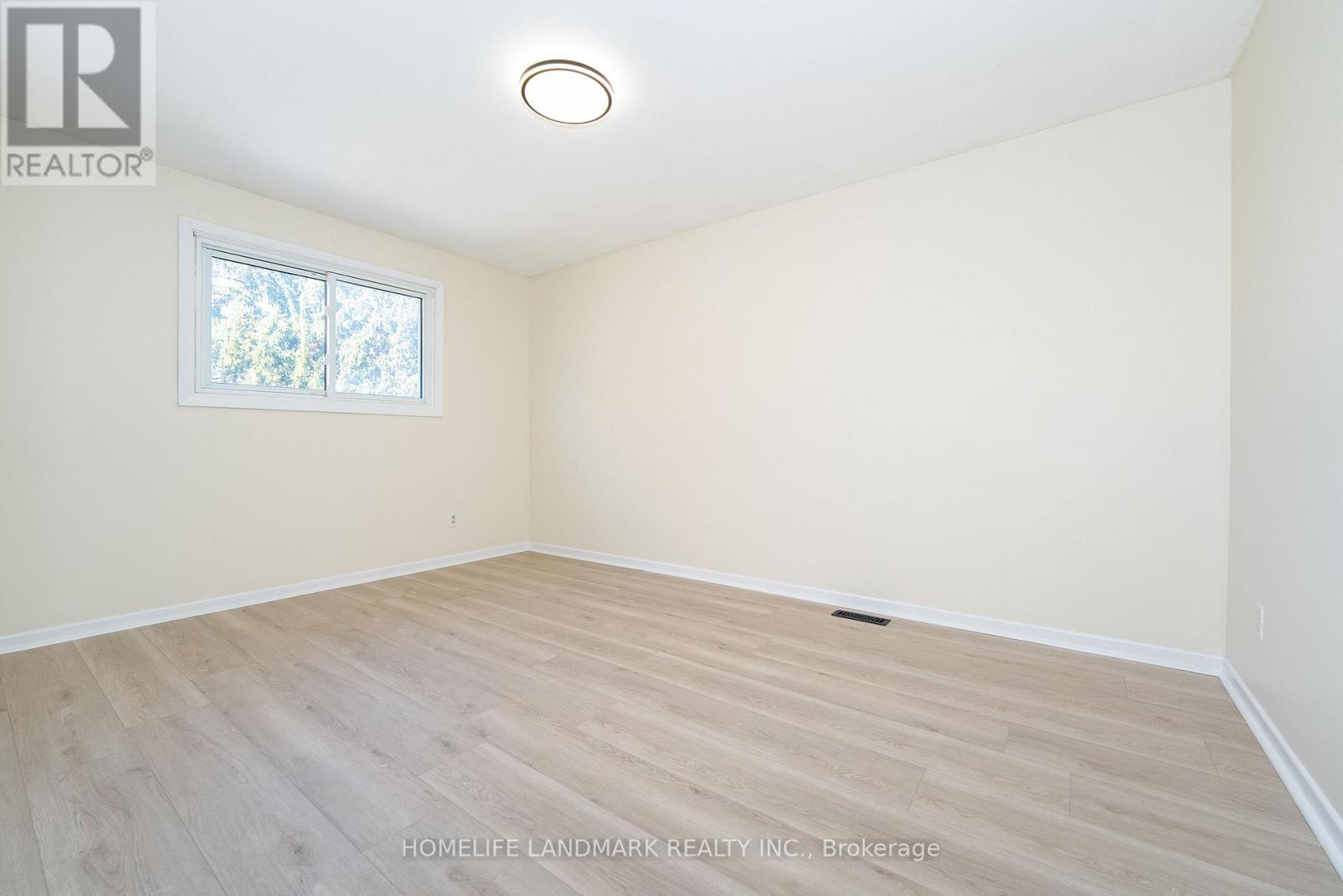 92 Lewis Drive, Newmarket, Ontario  L3Y 1R7 - Photo 11 - N12472867
