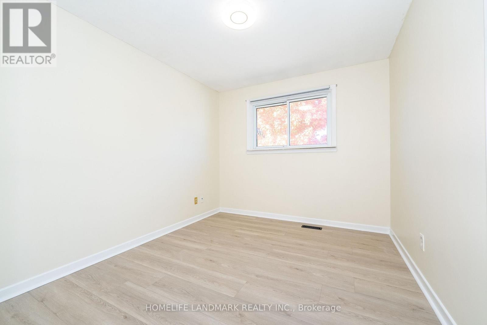 92 Lewis Drive, Newmarket, Ontario  L3Y 1R7 - Photo 12 - N12472867