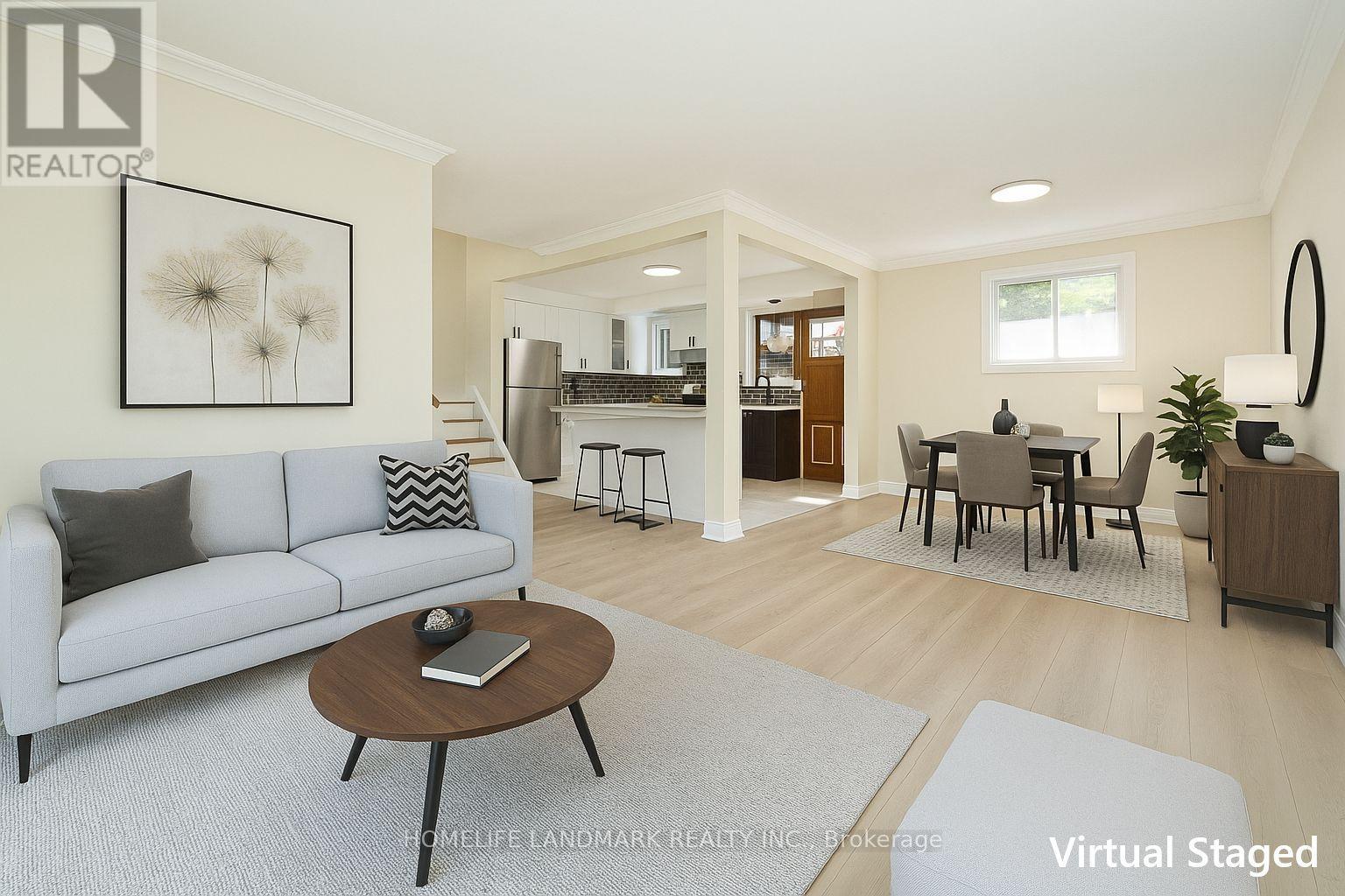 92 Lewis Drive, Newmarket, Ontario  L3Y 1R7 - Photo 2 - N12472867