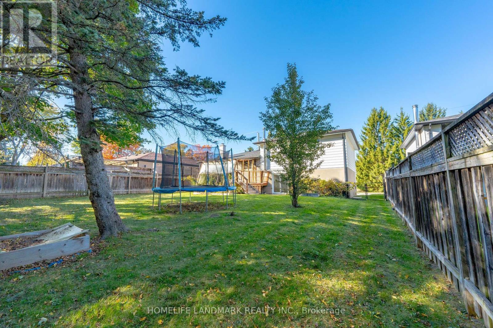 92 Lewis Drive, Newmarket, Ontario  L3Y 1R7 - Photo 22 - N12472867