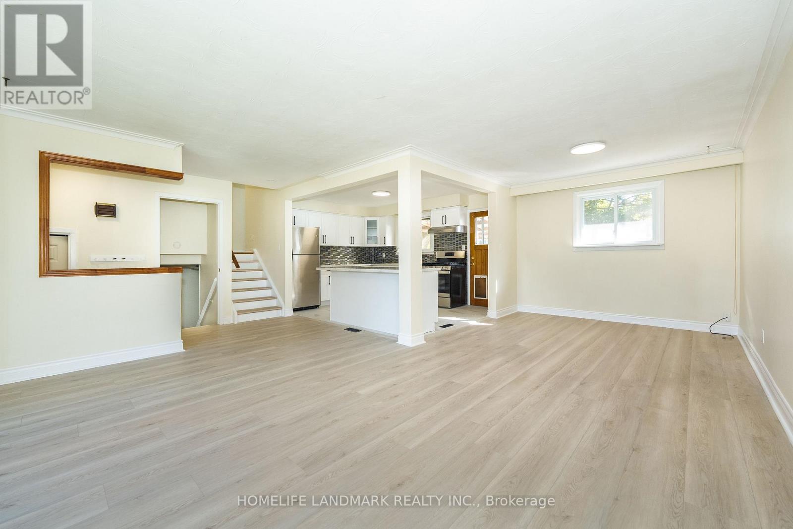 92 Lewis Drive, Newmarket, Ontario  L3Y 1R7 - Photo 7 - N12472867