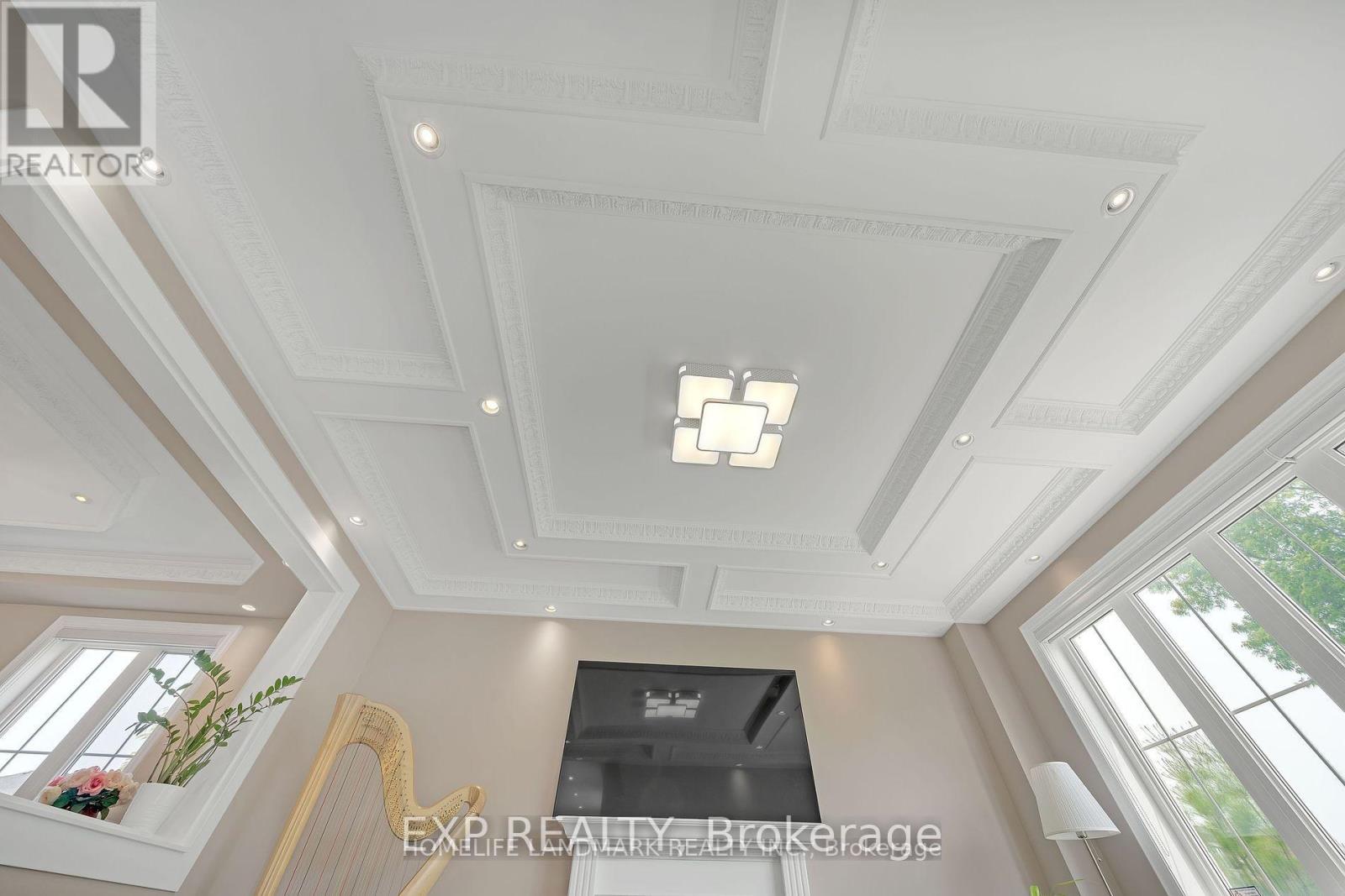 25 Ladder Crescent, East Gwillimbury (Sharon), Ontario  L9N 0N8 - Photo 13 - N12472885