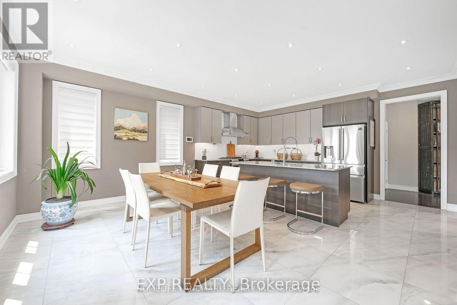 25 Ladder Crescent, East Gwillimbury (Sharon), Ontario  L9N 0N8 - Photo 17 - N12472885