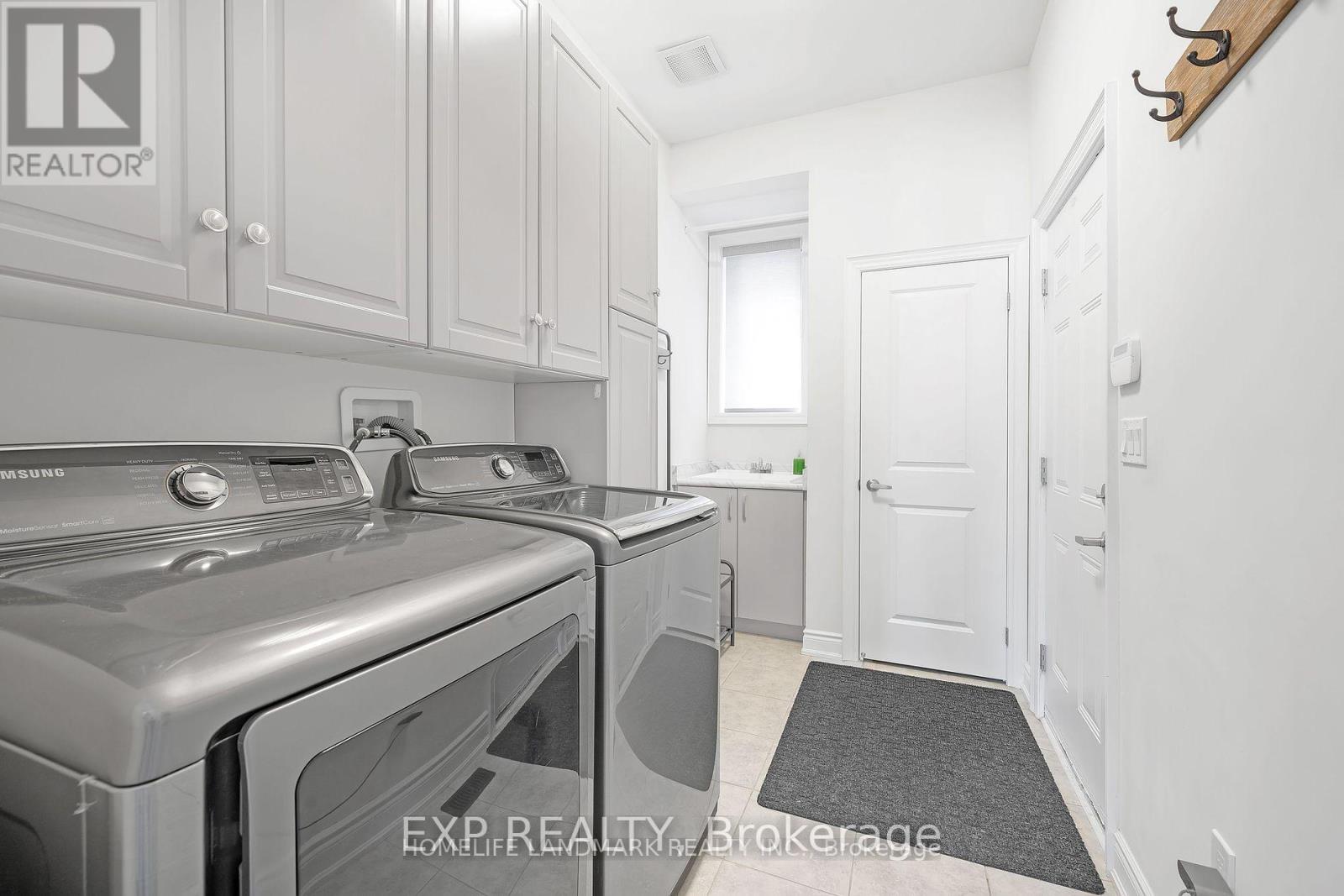 25 Ladder Crescent, East Gwillimbury (Sharon), Ontario  L9N 0N8 - Photo 21 - N12472885
