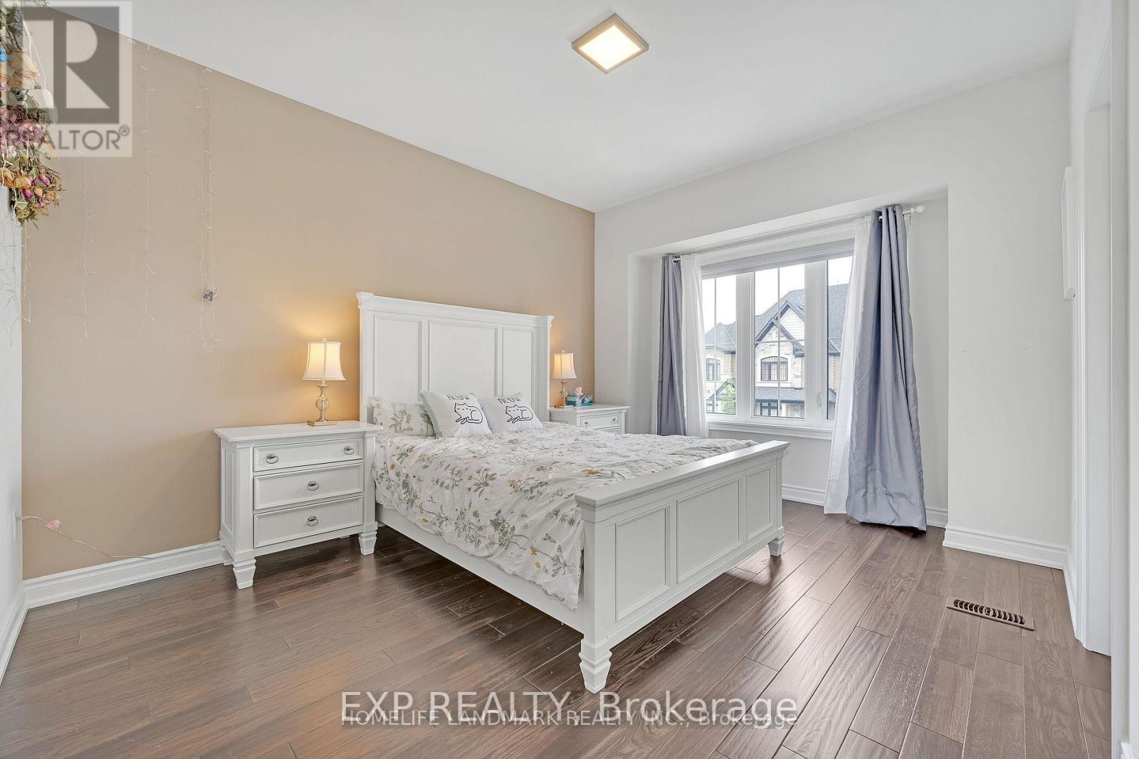 25 Ladder Crescent, East Gwillimbury (Sharon), Ontario  L9N 0N8 - Photo 28 - N12472885