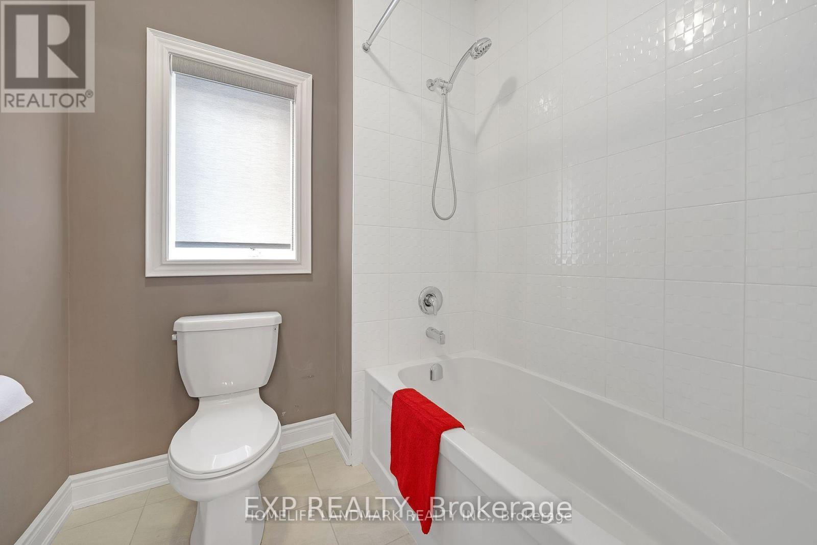 25 Ladder Crescent, East Gwillimbury (Sharon), Ontario  L9N 0N8 - Photo 30 - N12472885