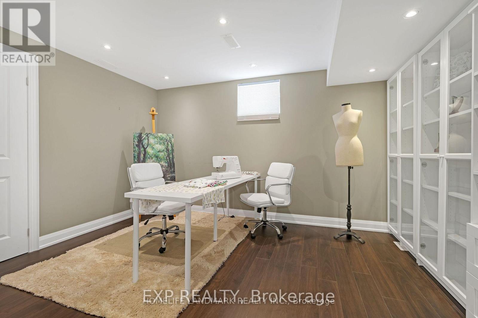 25 Ladder Crescent, East Gwillimbury (Sharon), Ontario  L9N 0N8 - Photo 37 - N12472885