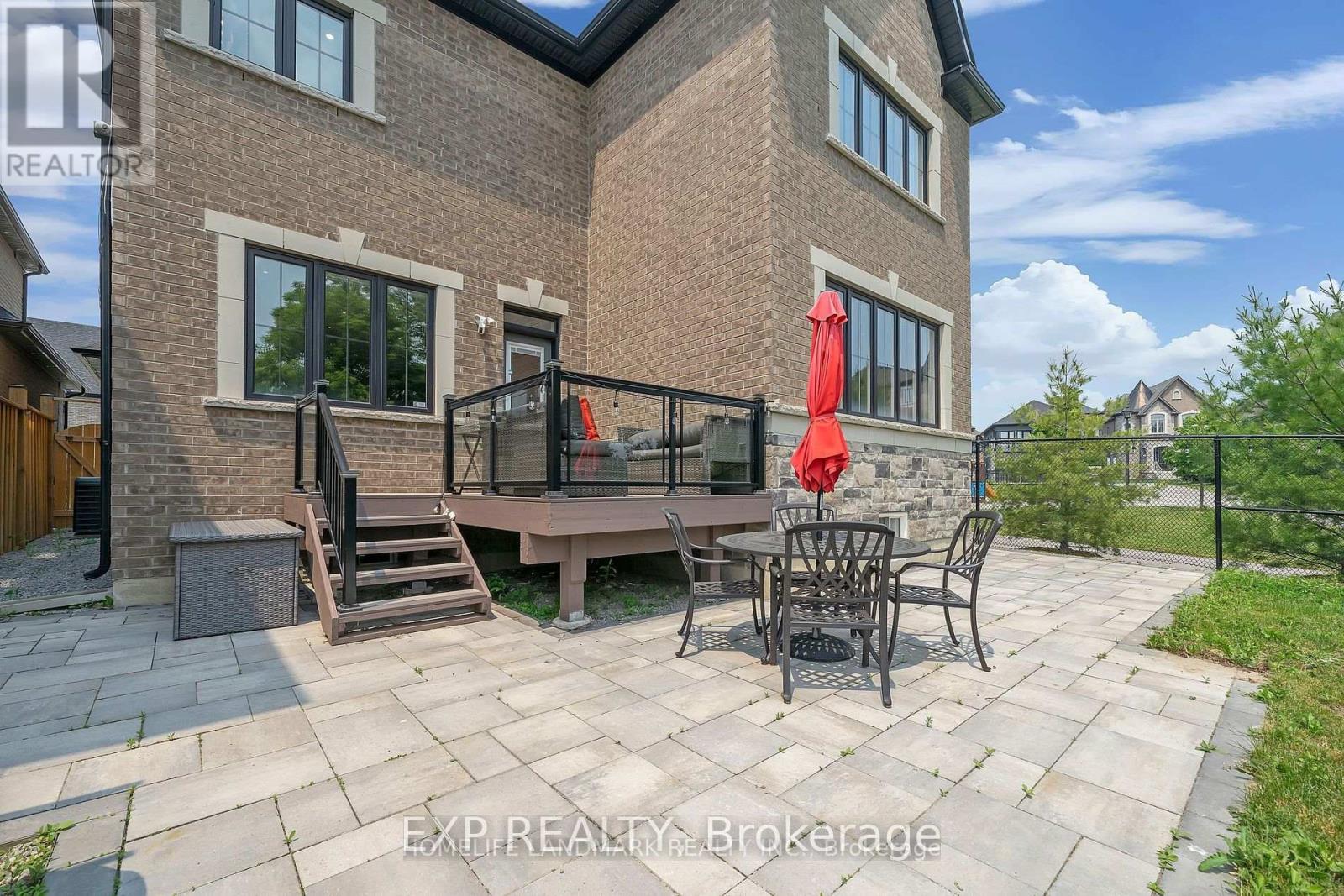 25 Ladder Crescent, East Gwillimbury (Sharon), Ontario  L9N 0N8 - Photo 39 - N12472885