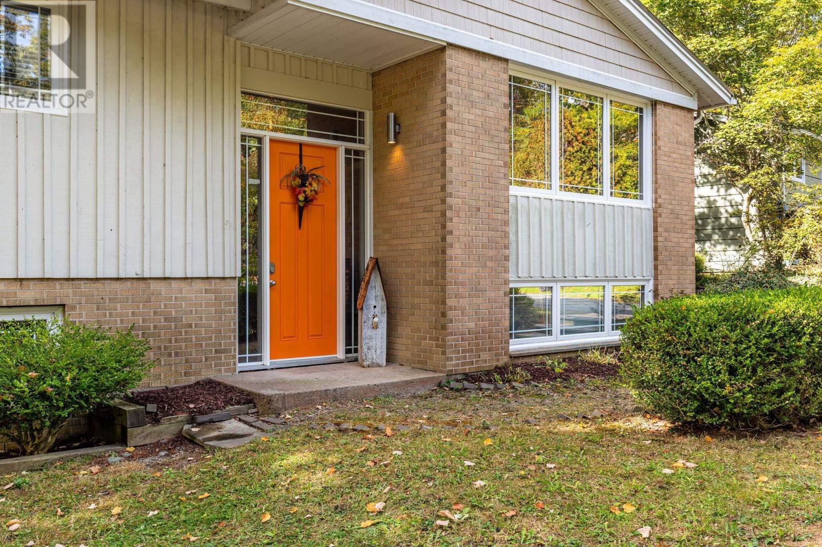 79 Ridge Avenue, Waverley, Nova Scotia  B2R 1G4 - Photo 5 - 202525910