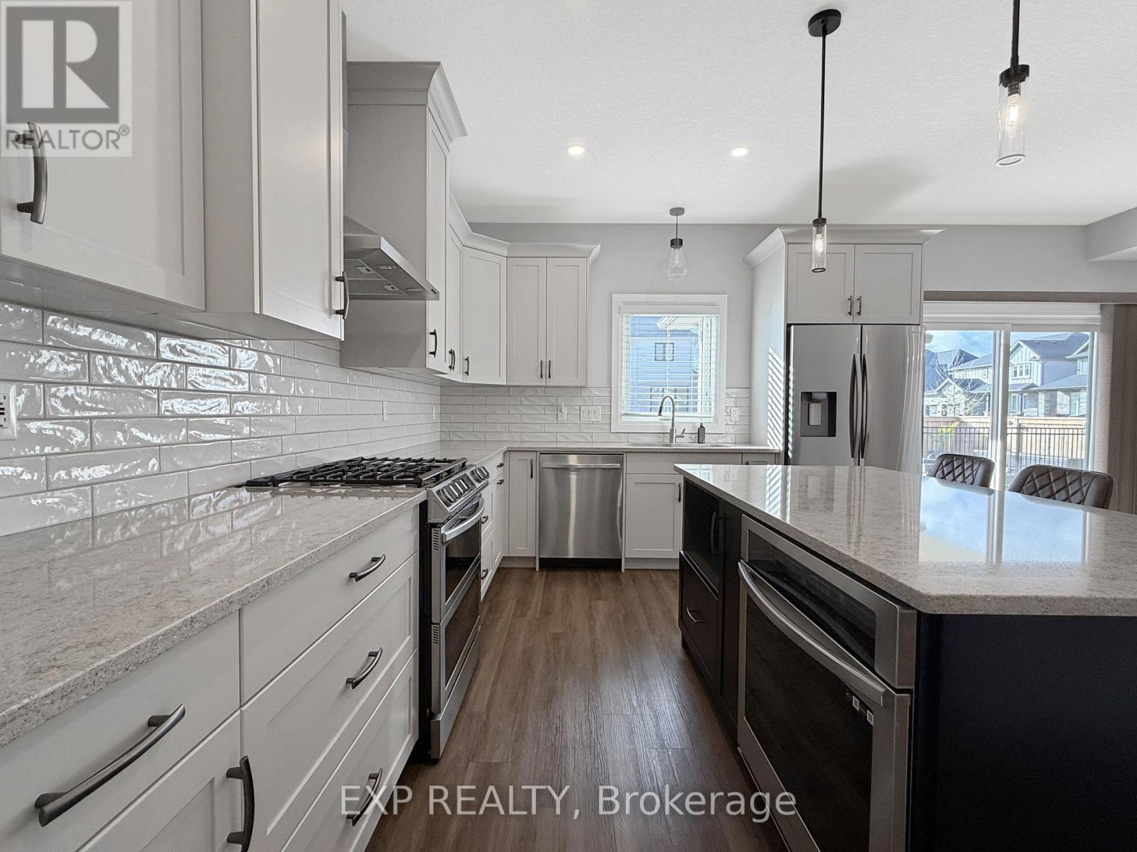 175 Boardwalk Way, Thames Centre, Ontario  N0L 1G2 - Photo 11 - X12472911