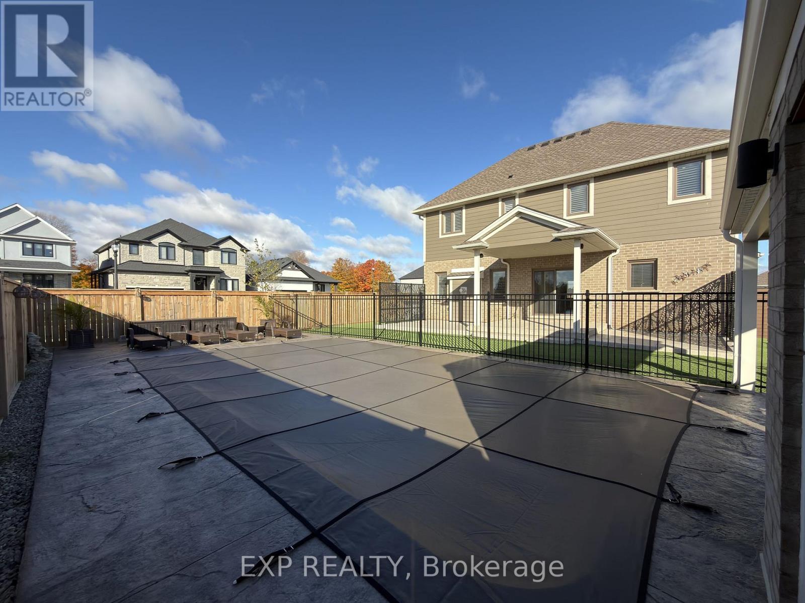 175 Boardwalk Way, Thames Centre, Ontario  N0L 1G2 - Photo 18 - X12472911