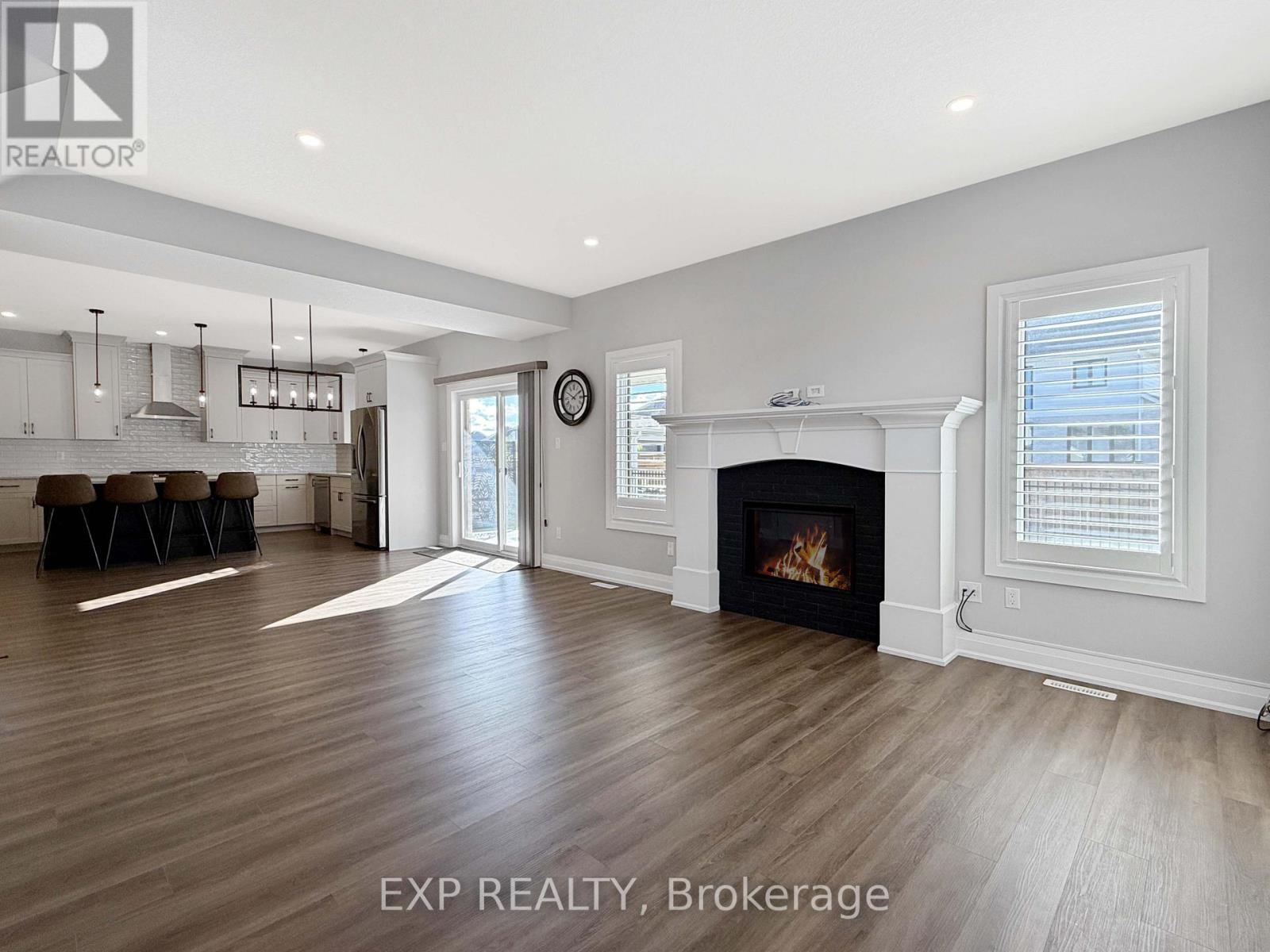 175 Boardwalk Way, Thames Centre, Ontario  N0L 1G2 - Photo 8 - X12472911