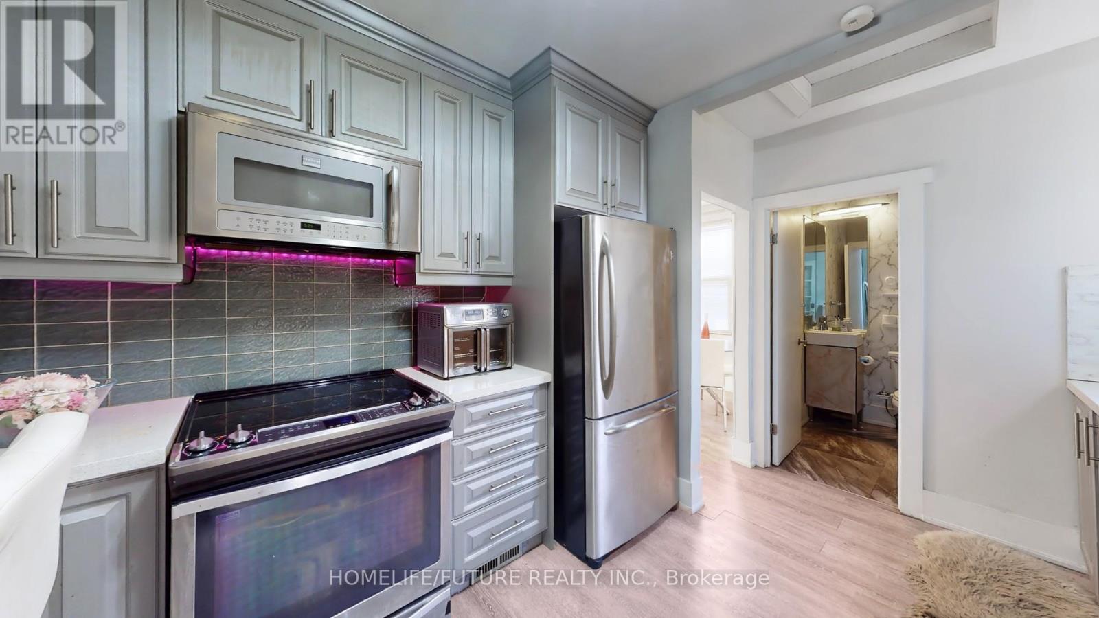 82 Heman Street, Toronto (Mimico), Ontario  M8V 1X5 - Photo 10 - W12472871
