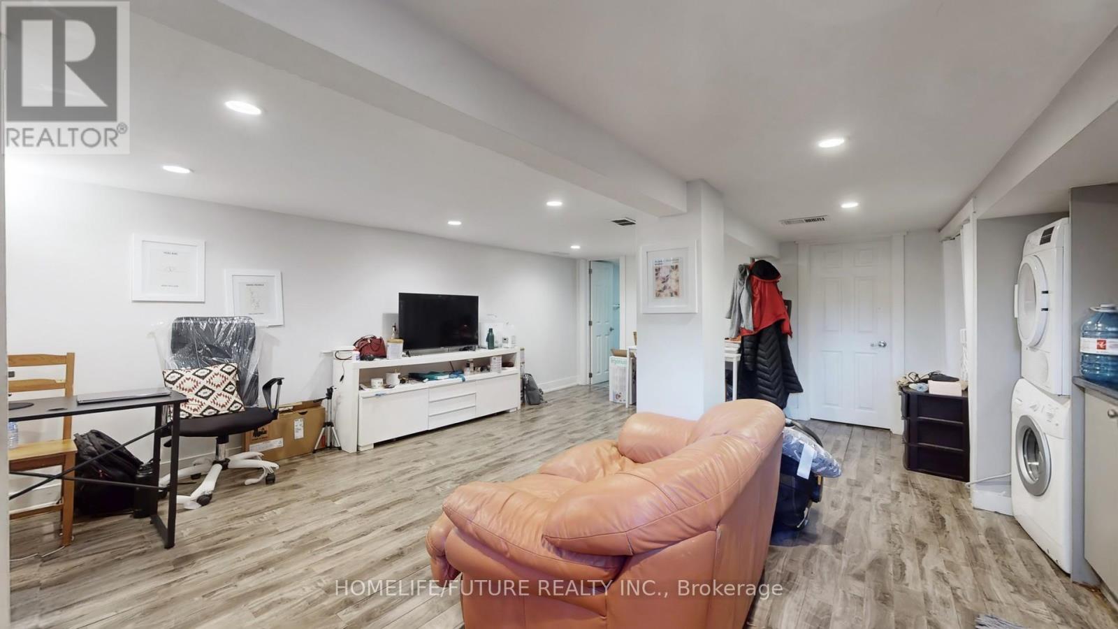 82 Heman Street, Toronto (Mimico), Ontario  M8V 1X5 - Photo 17 - W12472871