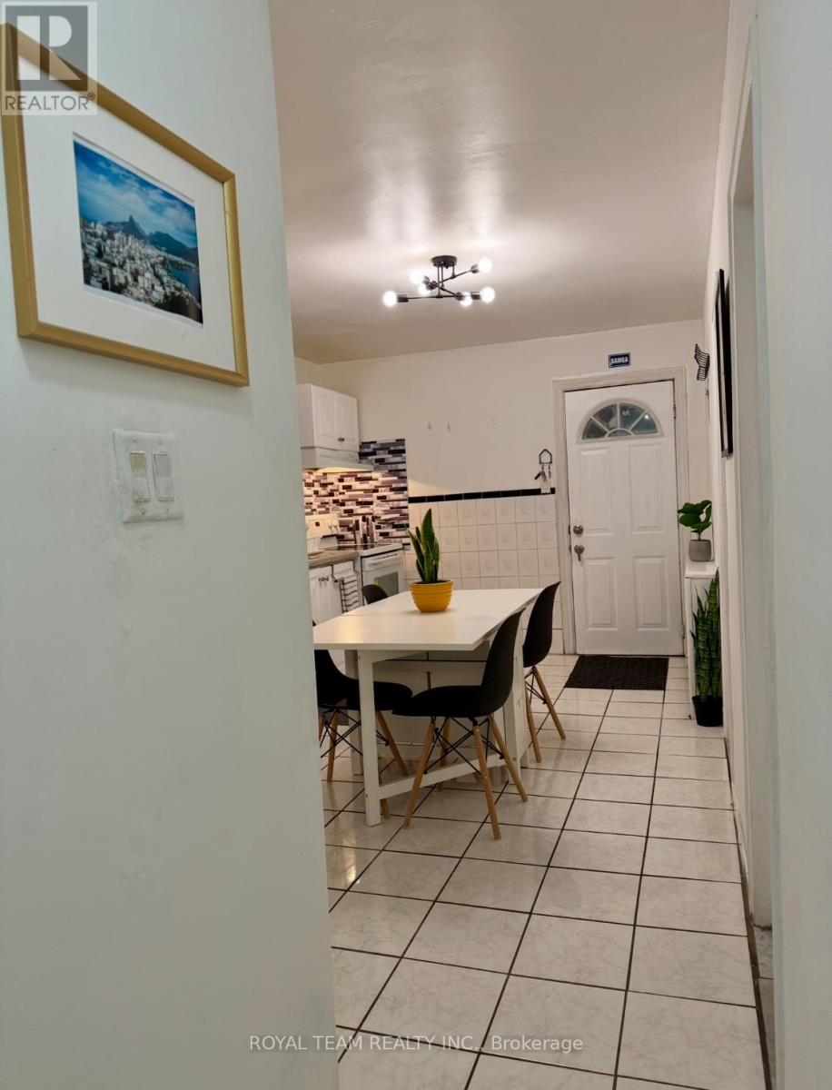708 Weston Road, Toronto, Ontario  M6N 3R2 - Photo 10 - W12472873