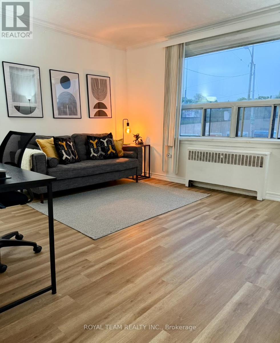 708 Weston Road, Toronto, Ontario  M6N 3R2 - Photo 11 - W12472873
