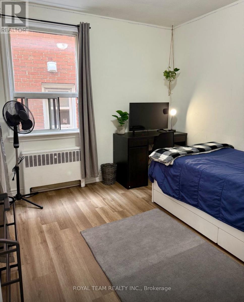 708 Weston Road, Toronto, Ontario  M6N 3R2 - Photo 13 - W12472873