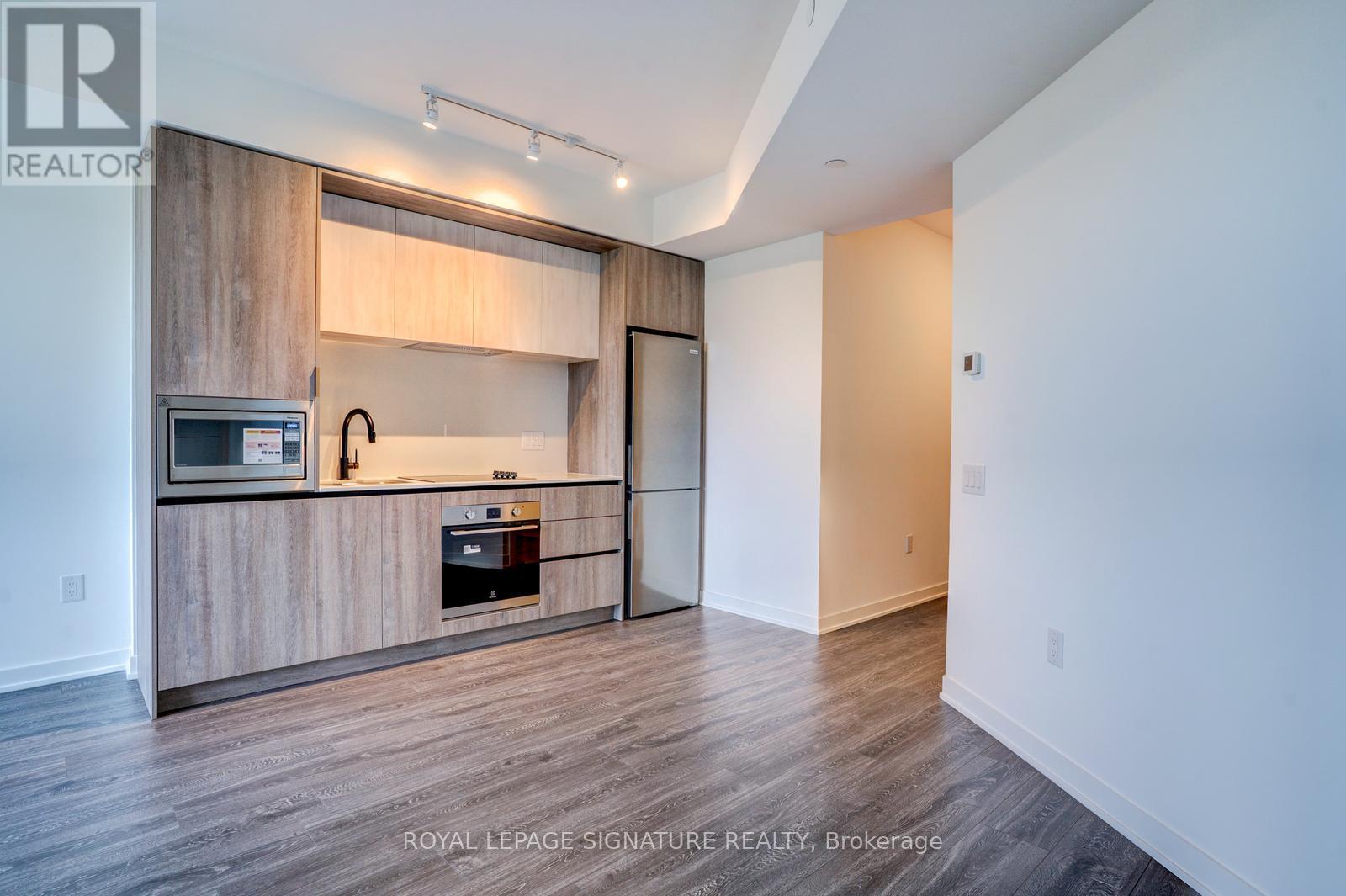 1001 - 2495 Eglinton Avenue, Mississauga, Ontario  L5M 2T2 - Photo 17 - W12472886