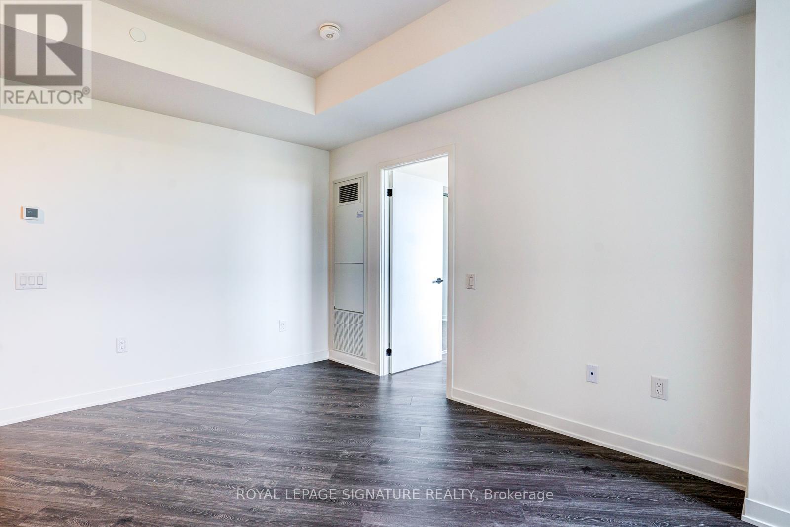 1001 - 2495 Eglinton Avenue, Mississauga, Ontario  L5M 2T2 - Photo 21 - W12472886