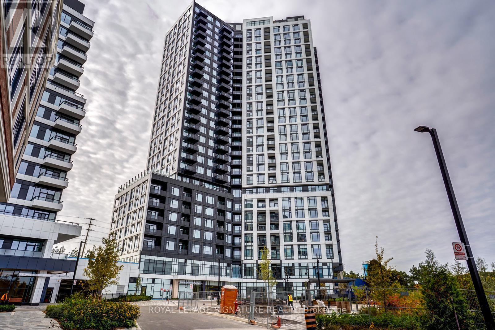1001 - 2495 Eglinton Avenue, Mississauga, Ontario  L5M 2T2 - Photo 3 - W12472886