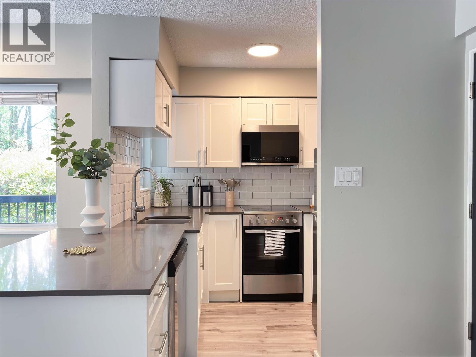 1923 Parker Street, Vancouver, British Columbia  V5L 2L2 - Photo 4 - R3060359