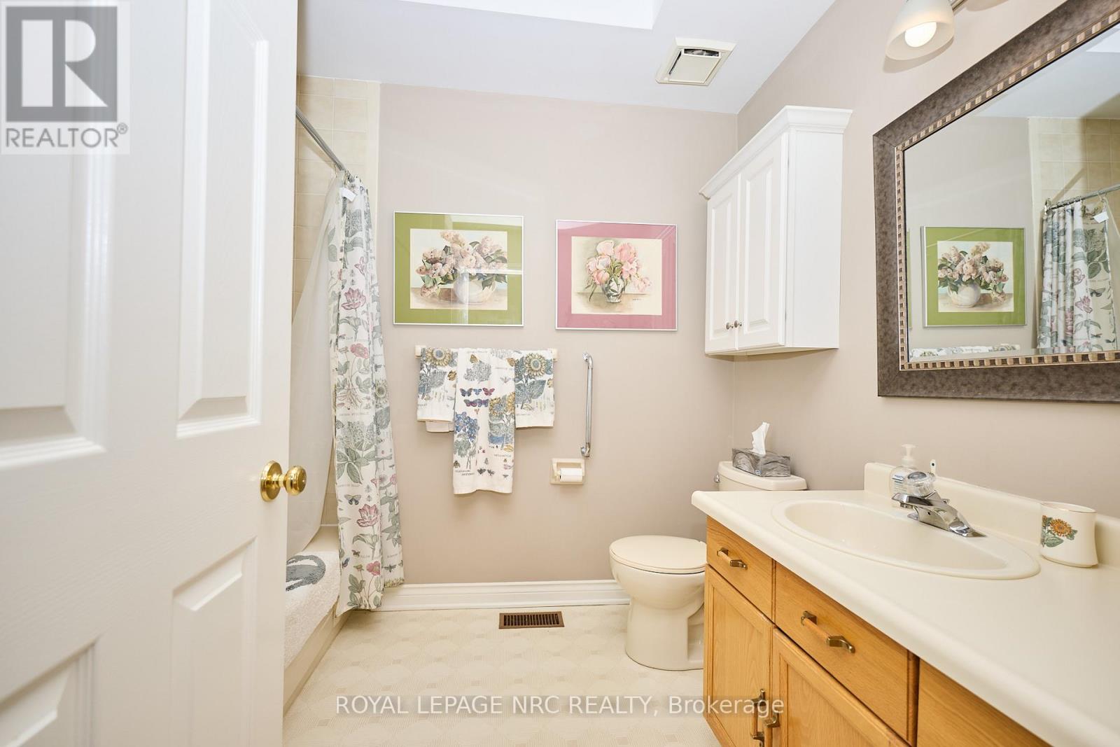 35 - 275 Pelham Road, St. Catharines, Ontario  L2S 3B9 - Photo 23 - X12472903
