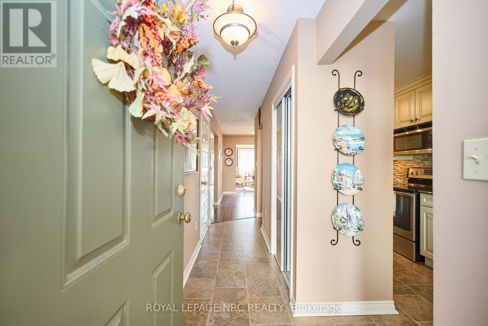 35 - 275 Pelham Road, St. Catharines, Ontario  L2S 3B9 - Photo 4 - X12472903