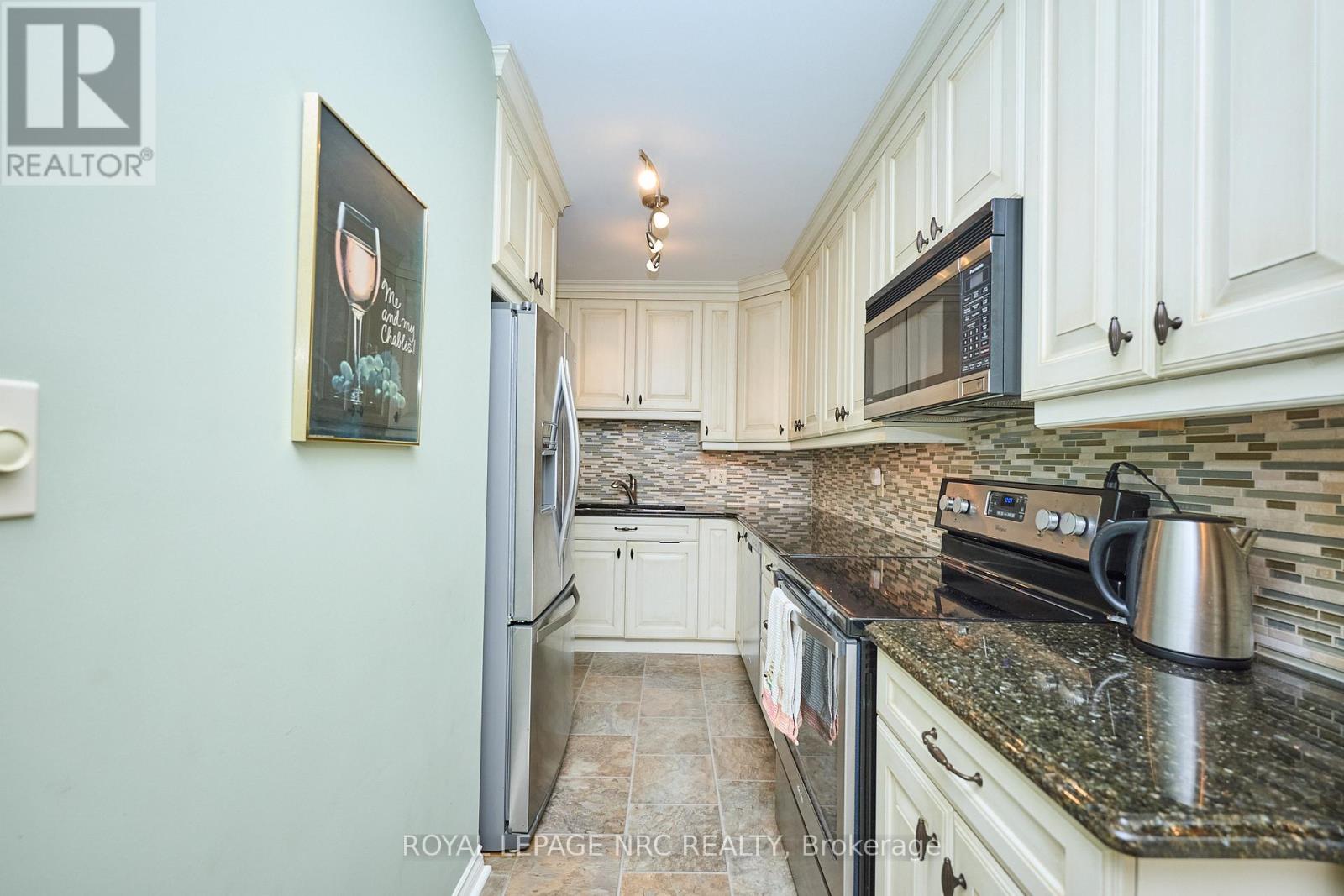 35 - 275 Pelham Road, St. Catharines, Ontario  L2S 3B9 - Photo 7 - X12472903