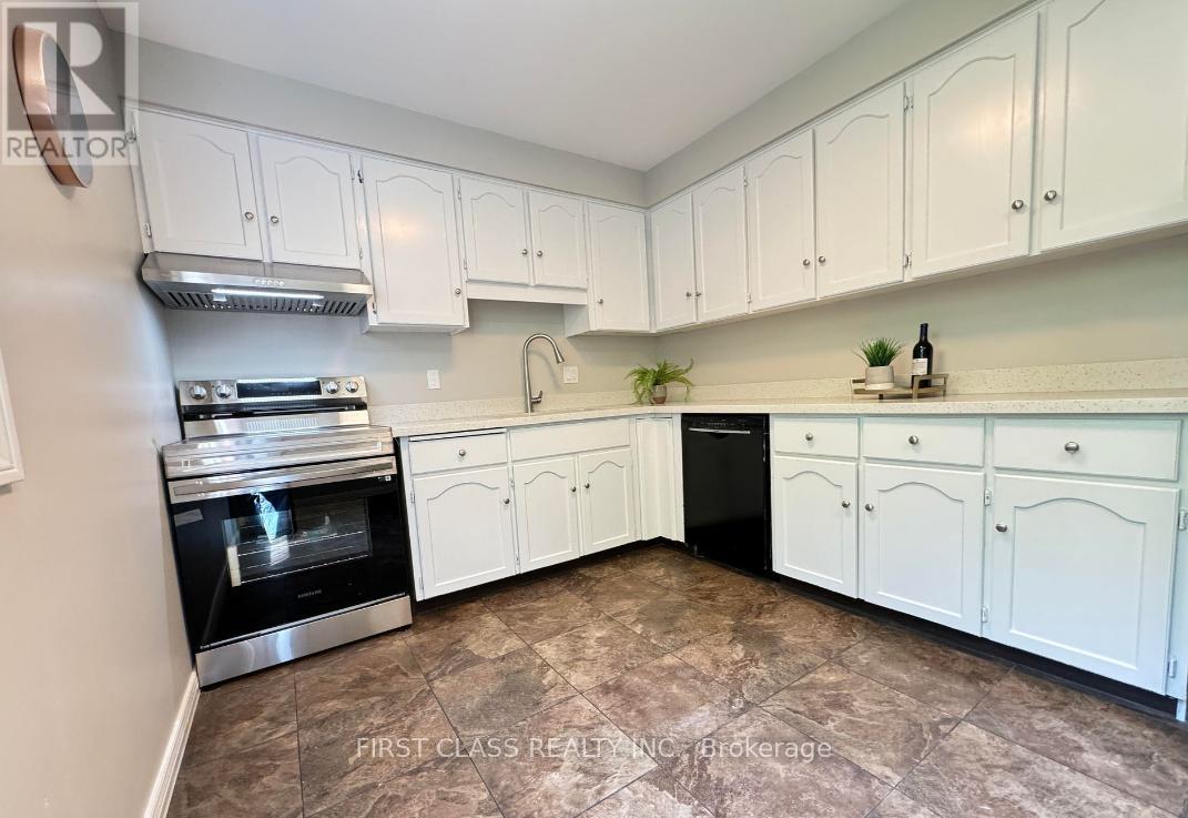 576 Kortright Road W, Guelph, Ontario  N1G 3H8 - Photo 5 - X12472866