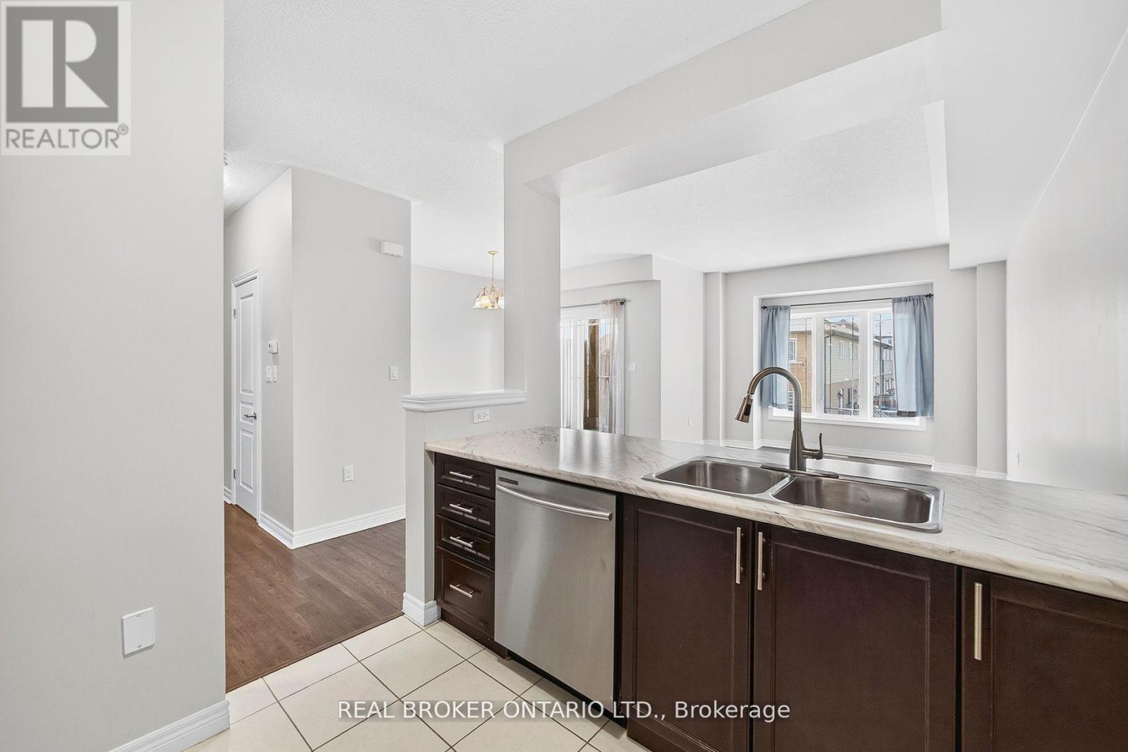 7 Ladybell Lane, Hamilton, Ontario  L0R 1P0 - Photo 6 - X12472877