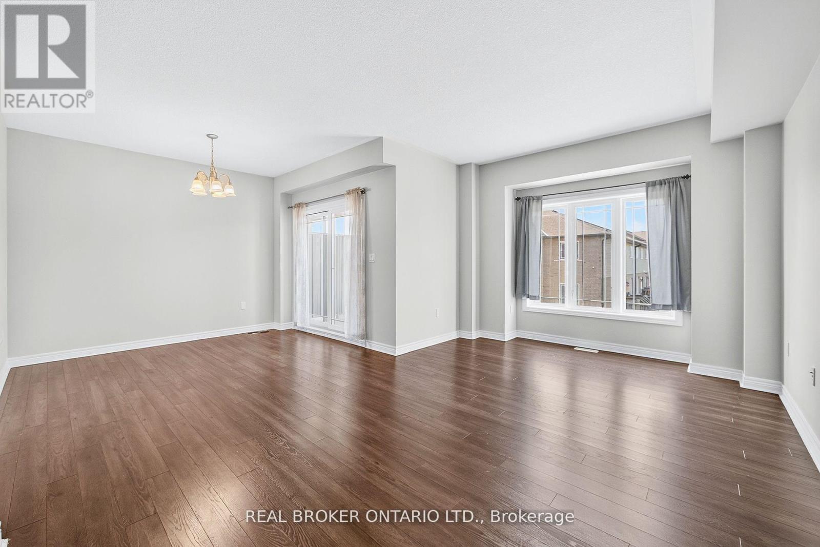 7 Ladybell Lane, Hamilton, Ontario  L0R 1P0 - Photo 3 - X12472878
